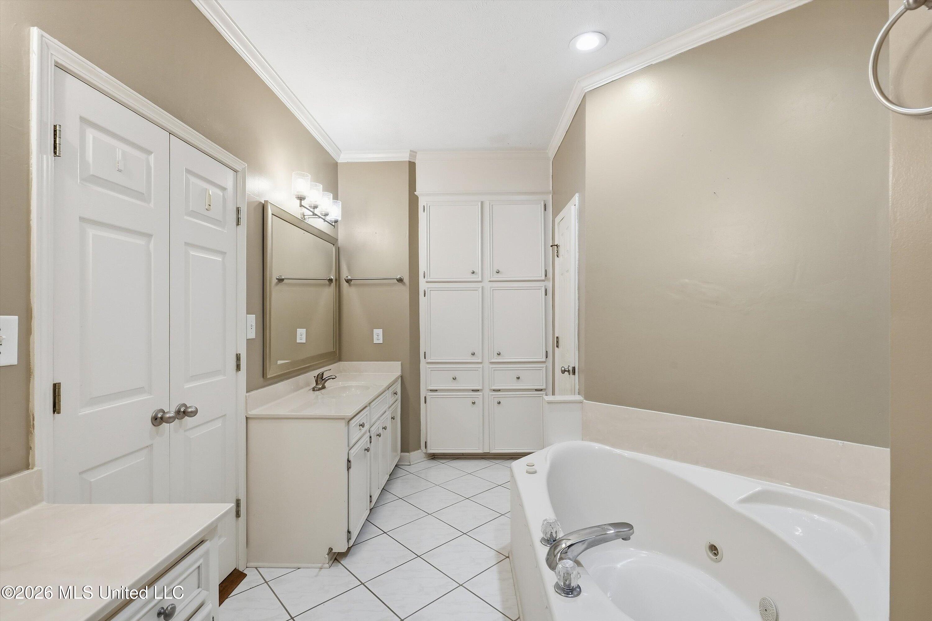 212 Deerfield Club Drive Property Photo 20