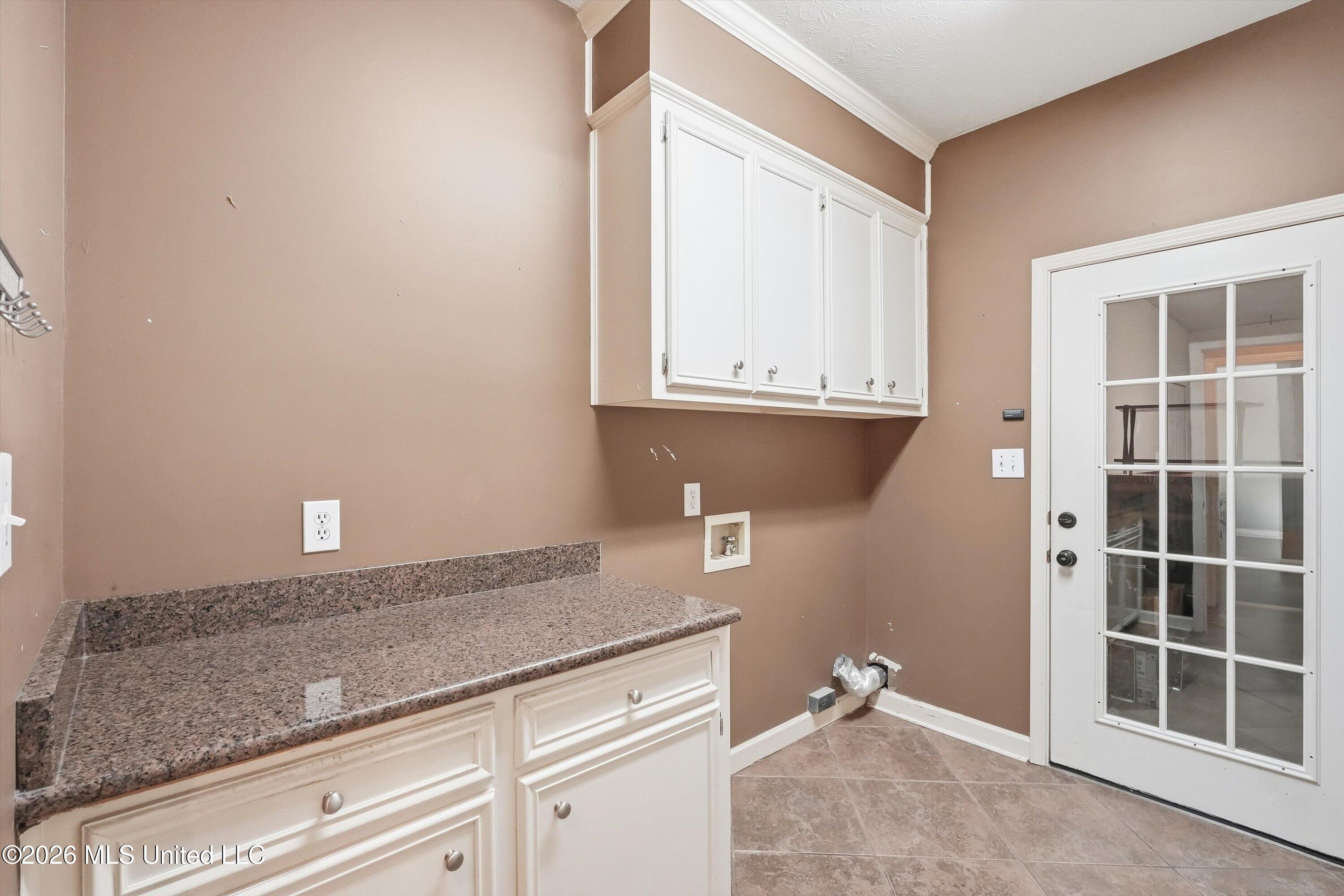 212 Deerfield Club Drive Property Photo 26