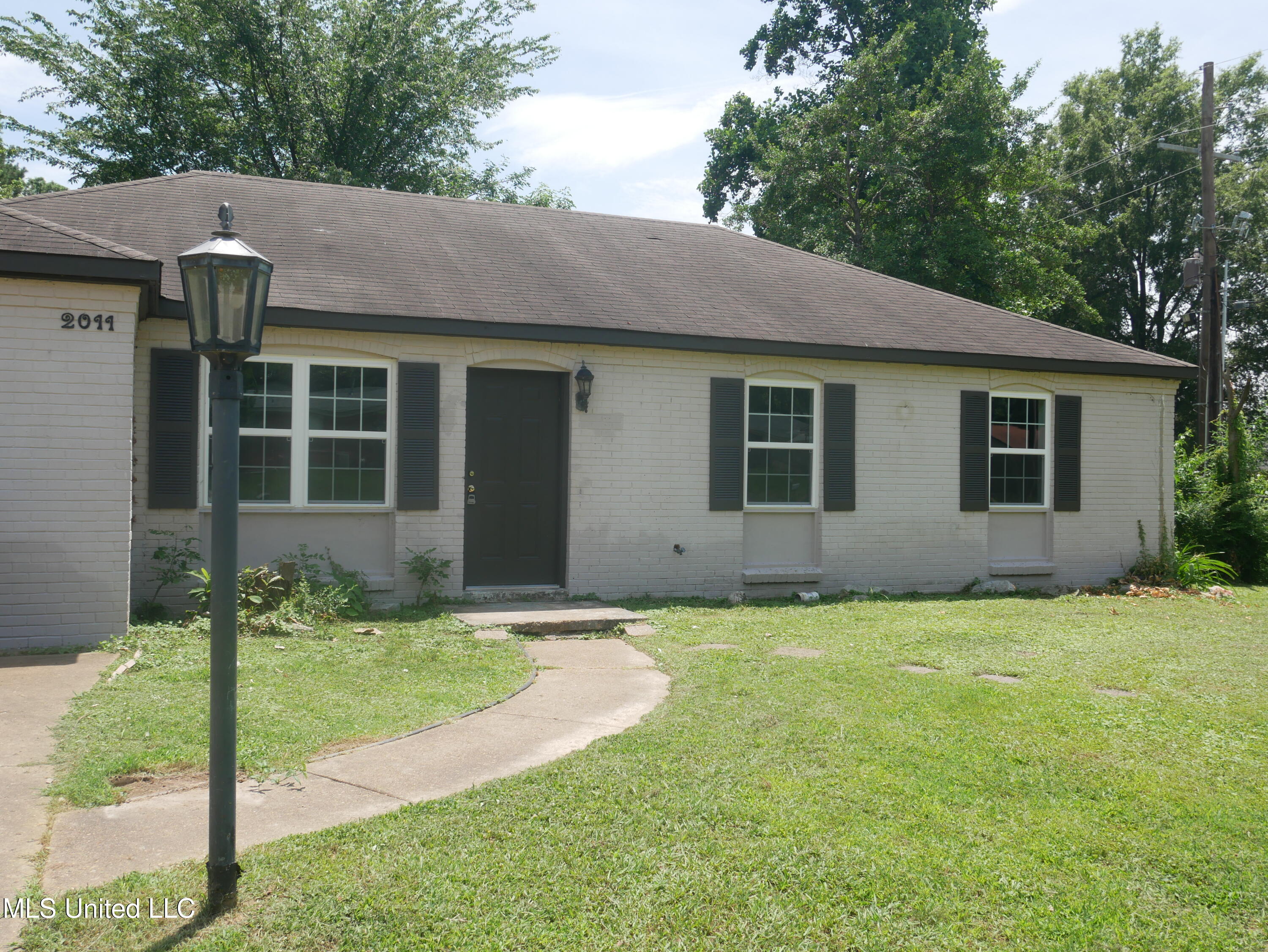2011 Coral Hills Drive Property Photo 1