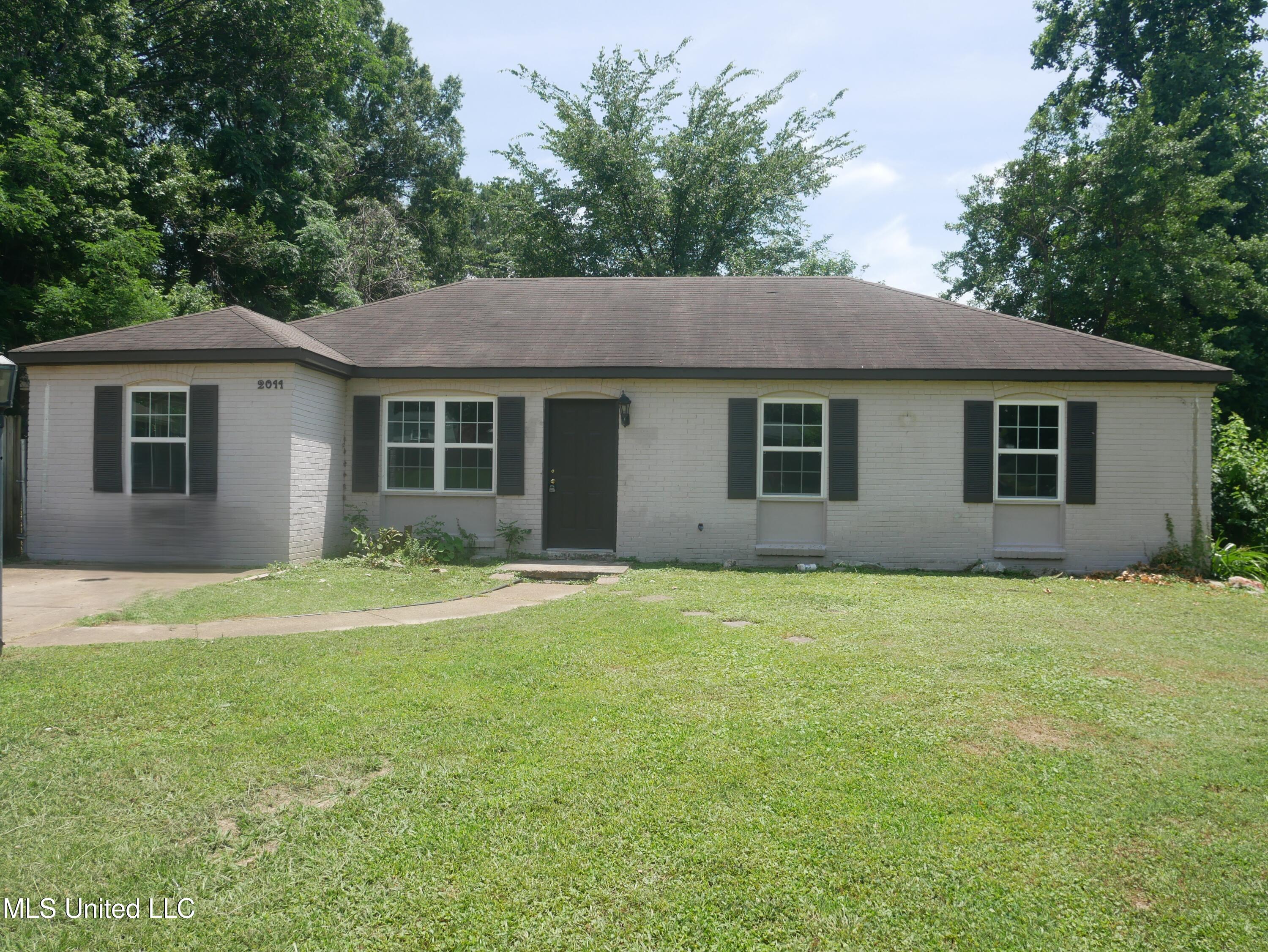 2011 Coral Hills Drive Property Photo 4