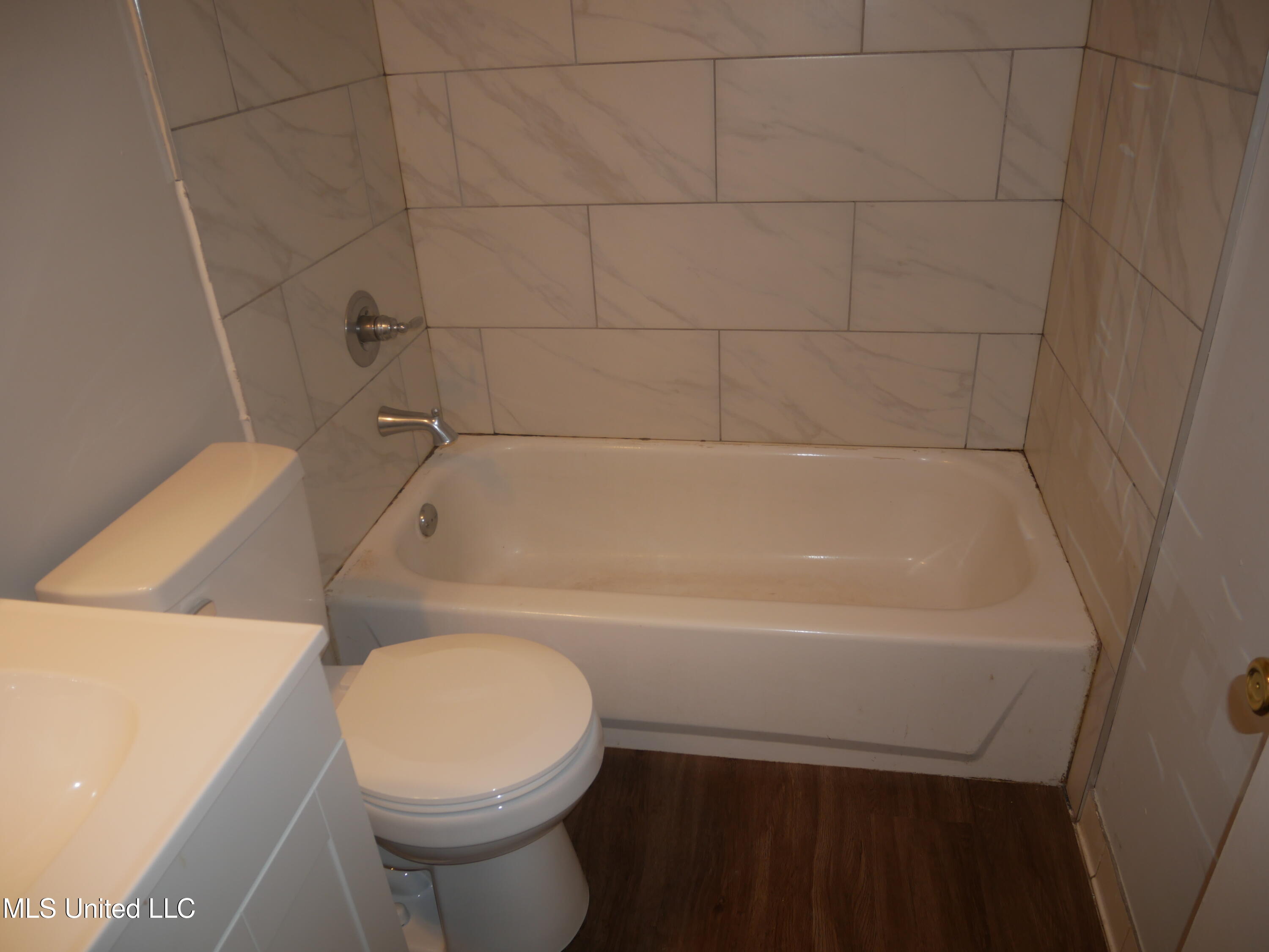 2011 Coral Hills Drive Property Photo 15