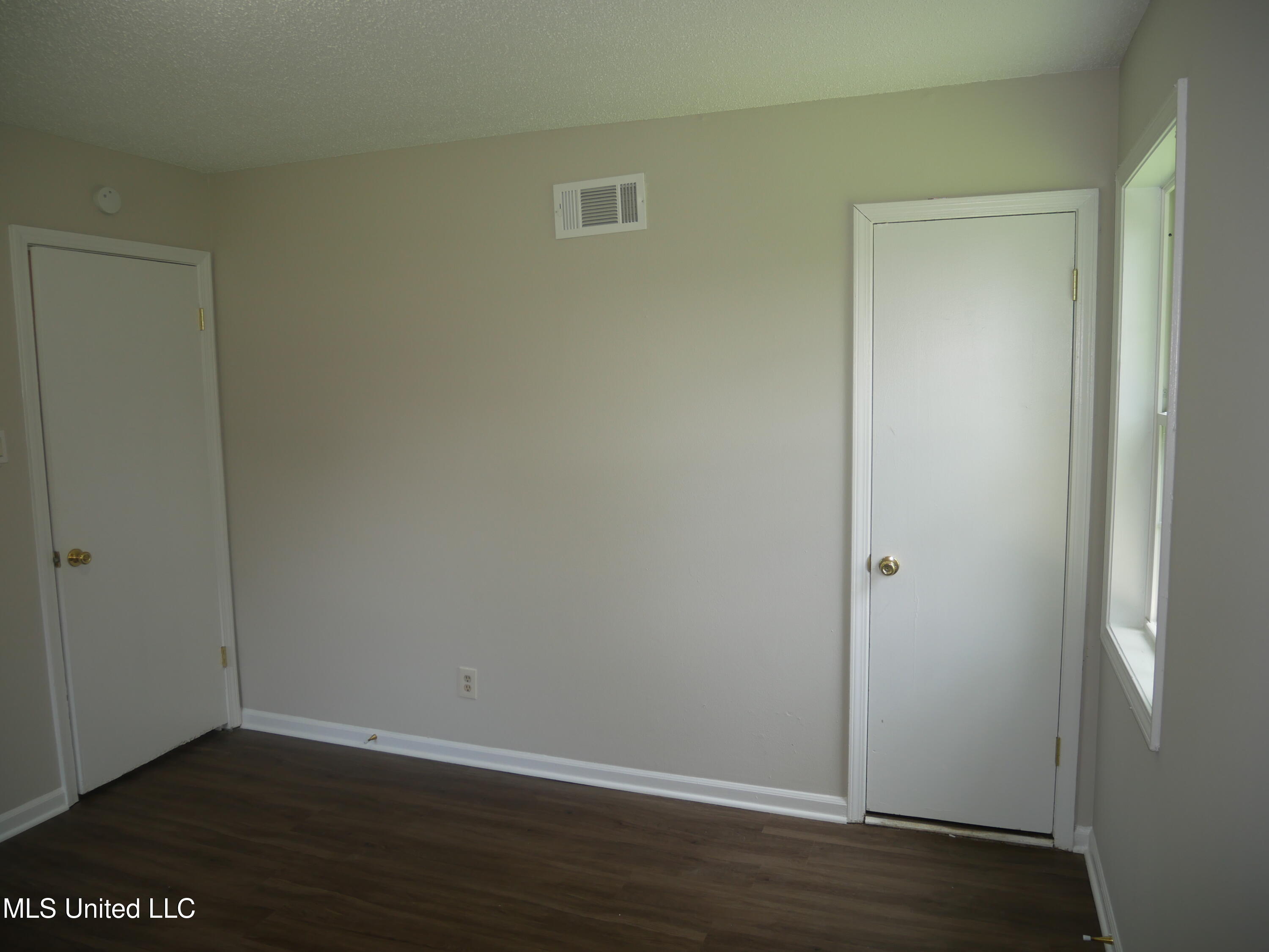 2011 Coral Hills Drive Property Photo 19