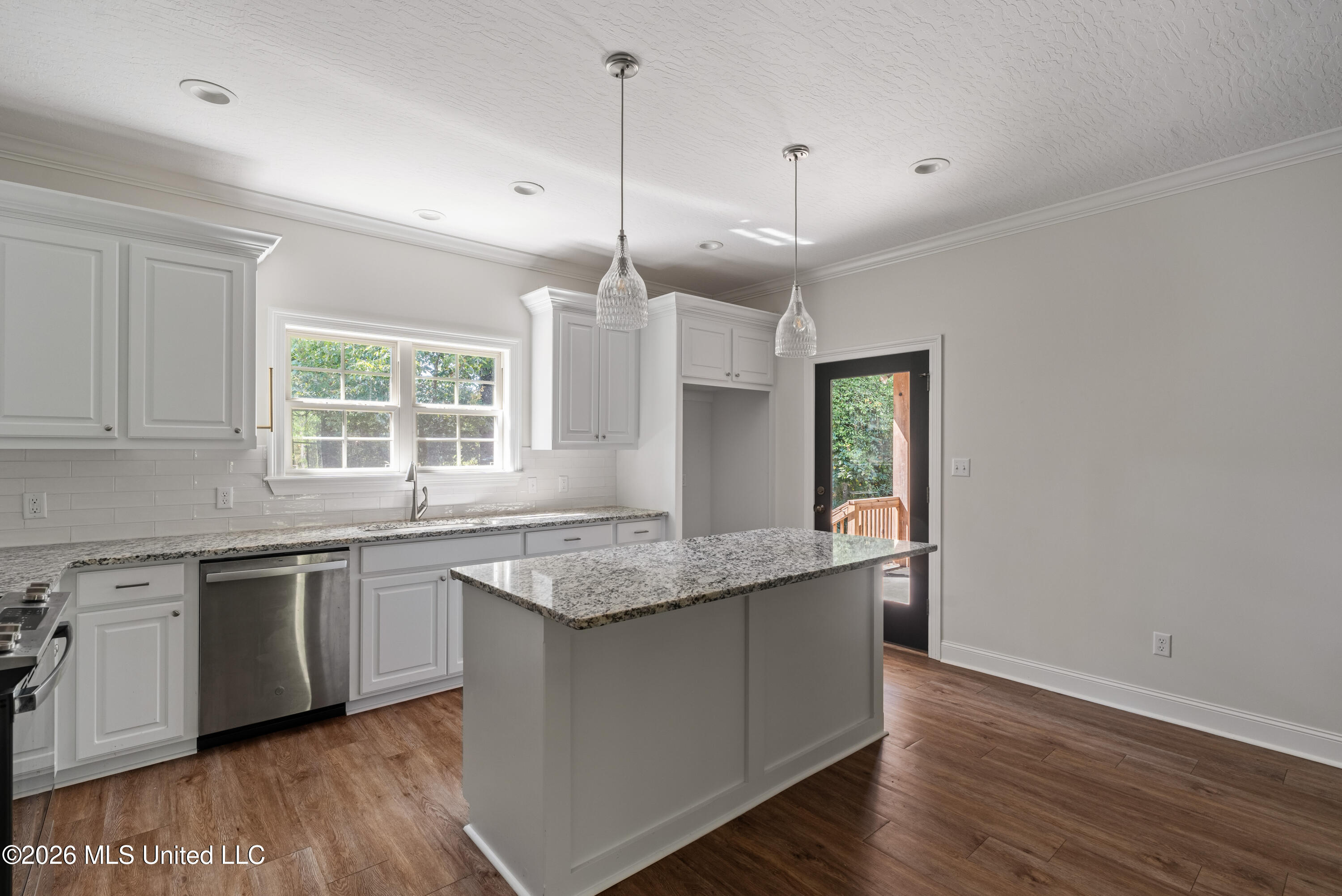 46 Canal Drive Property Photo 6