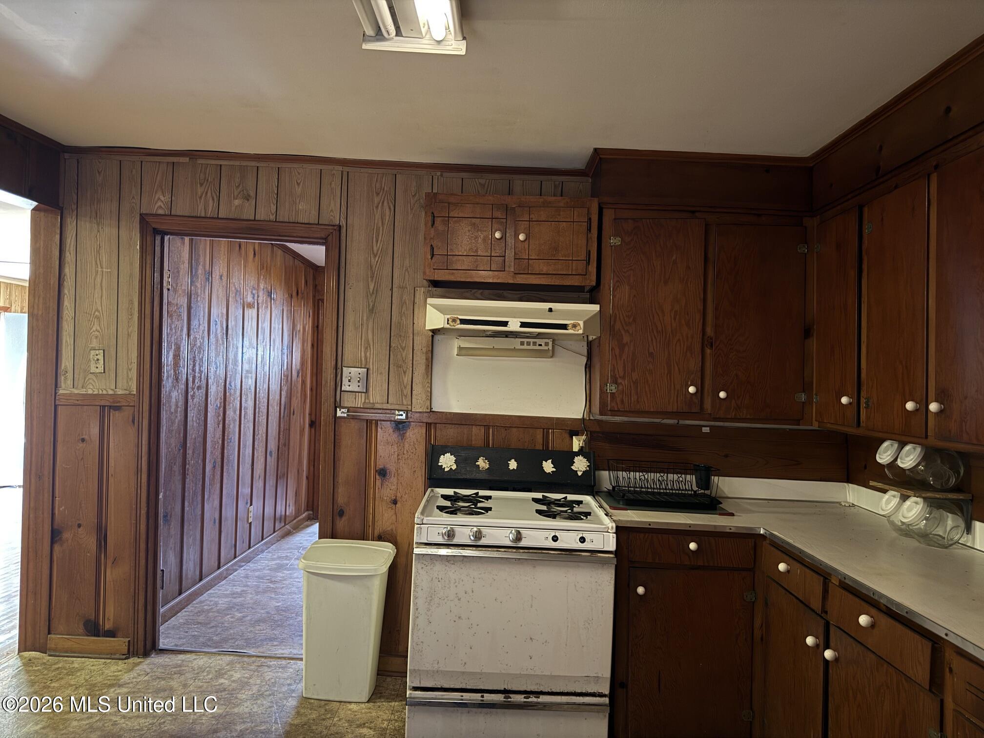 1616 Gibralter Drive Property Photo 2