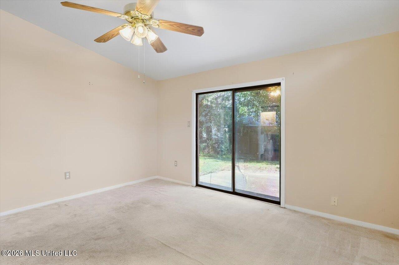 2141 Upper Drive Property Photo 8