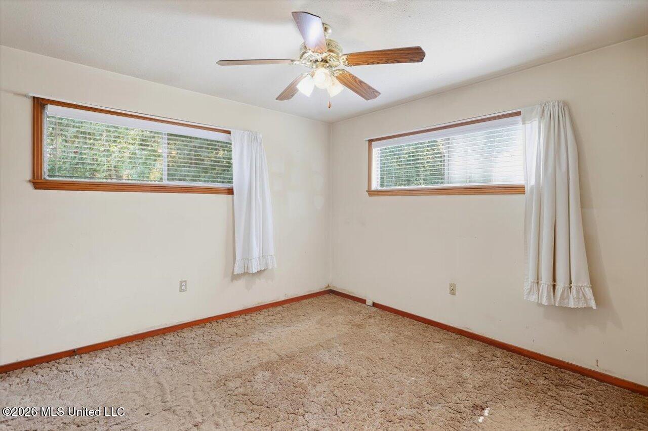 2141 Upper Drive Property Photo 12