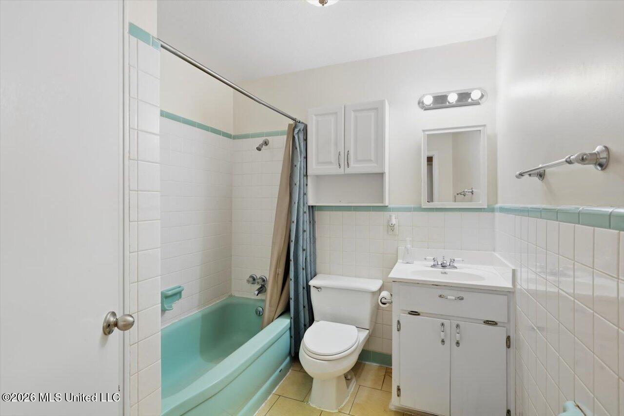 2141 Upper Drive Property Photo 16
