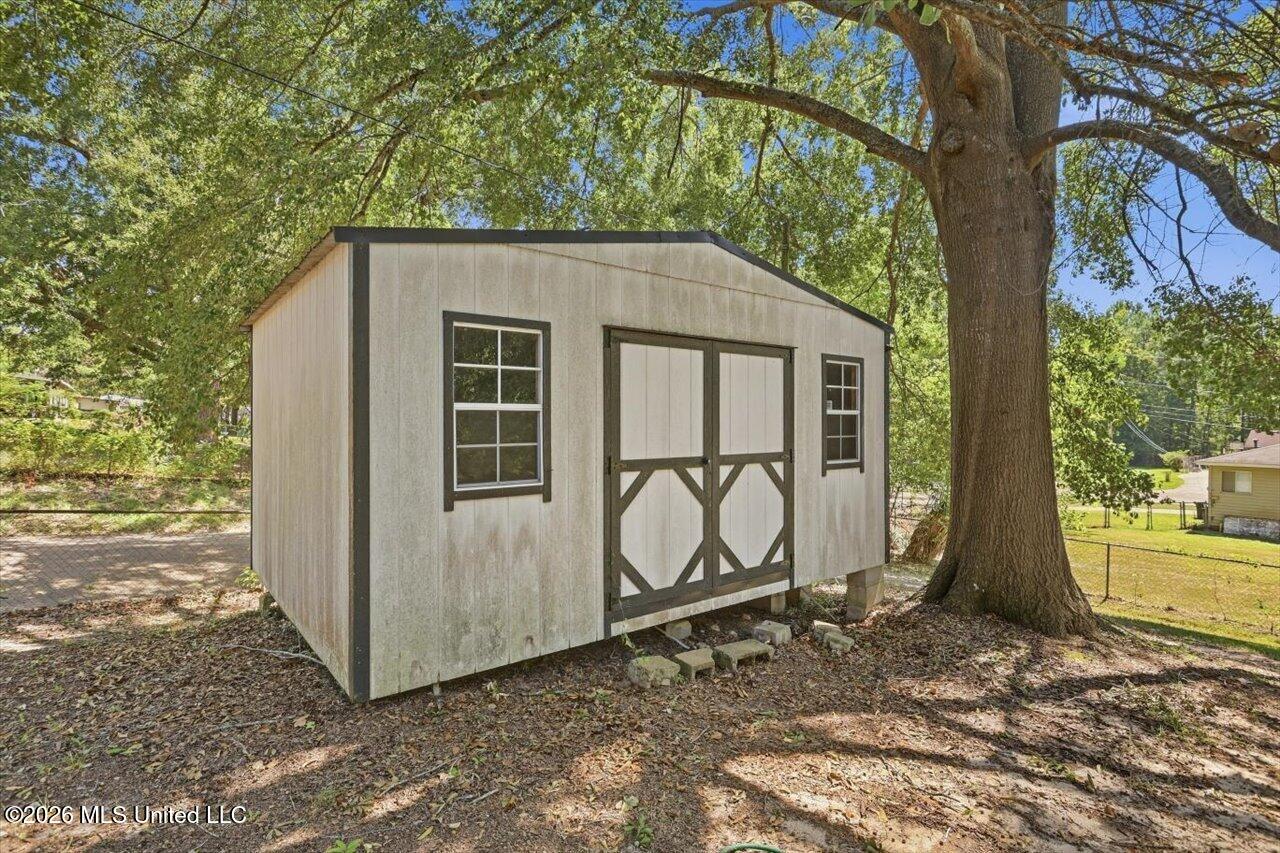 2141 Upper Drive Property Photo 26