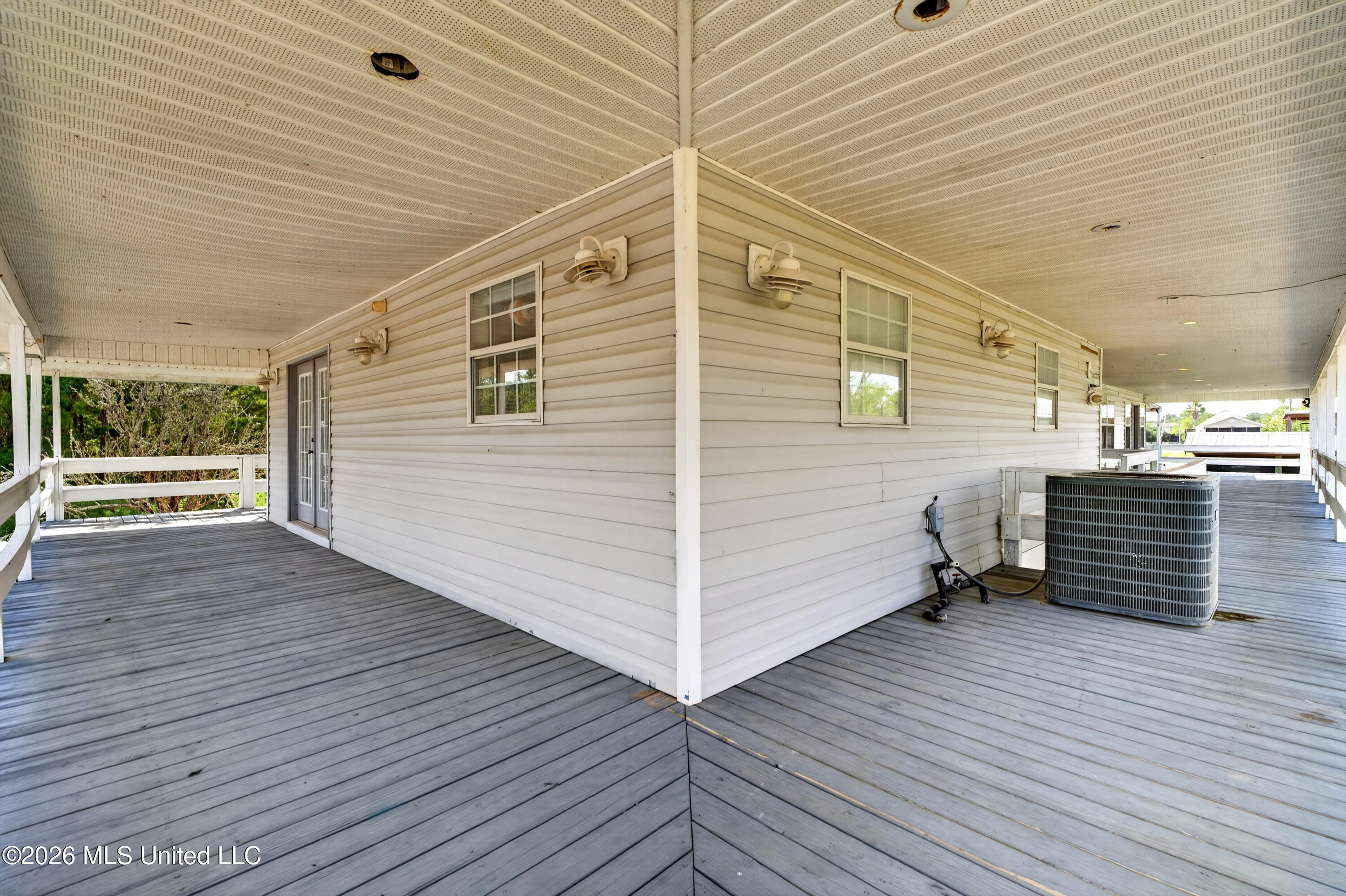 10017 Mississippi Street Property Photo 36