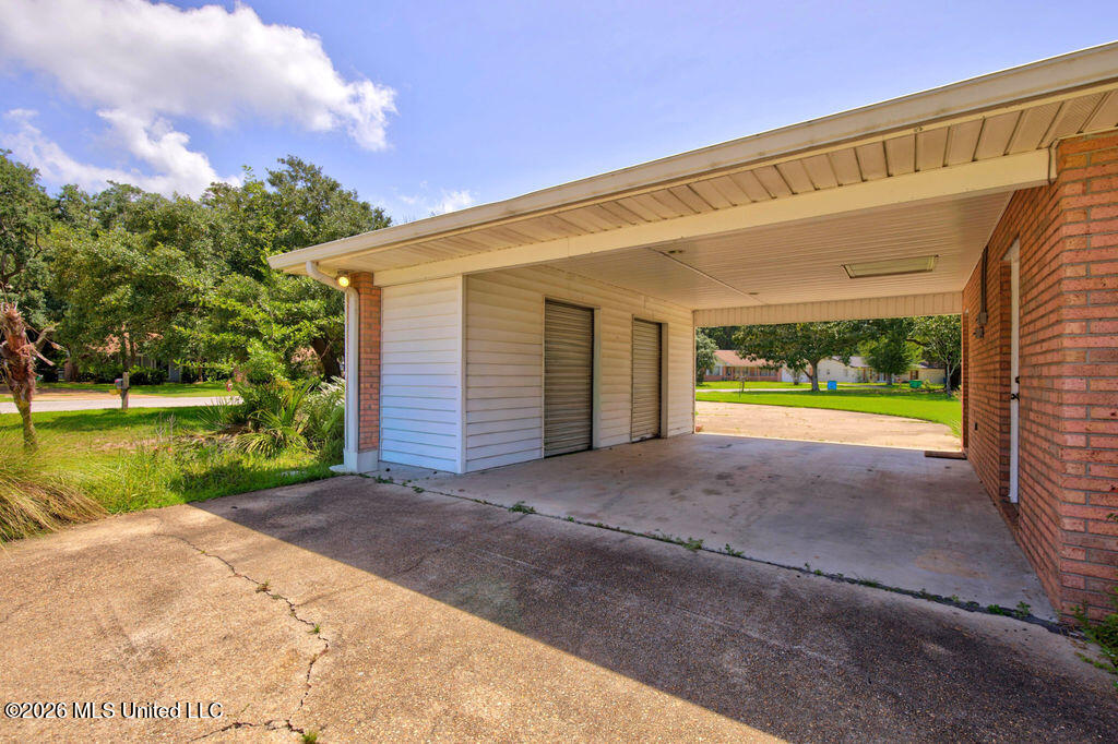219 Tantallon Drive Property Photo 3