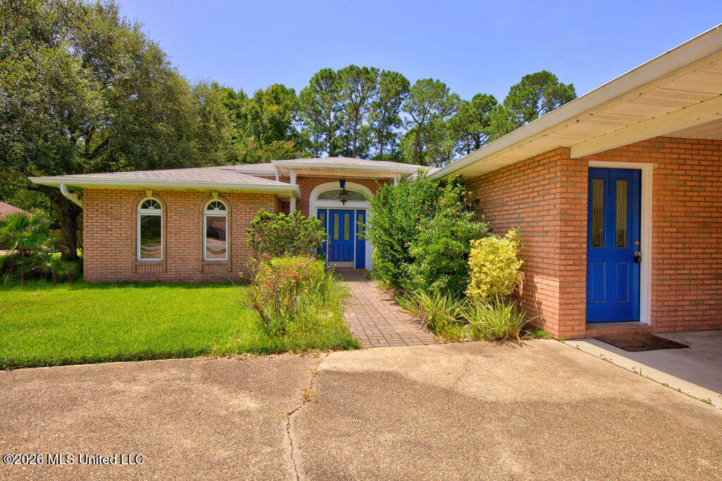 219 Tantallon Drive Property Photo 4