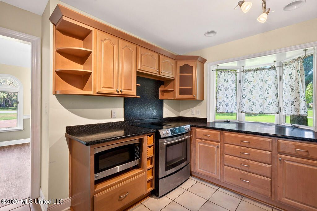 219 Tantallon Drive Property Photo 10