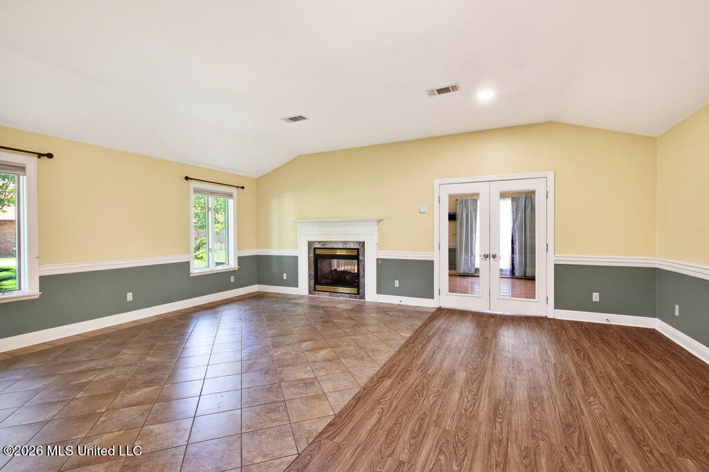 219 Tantallon Drive Property Photo 12