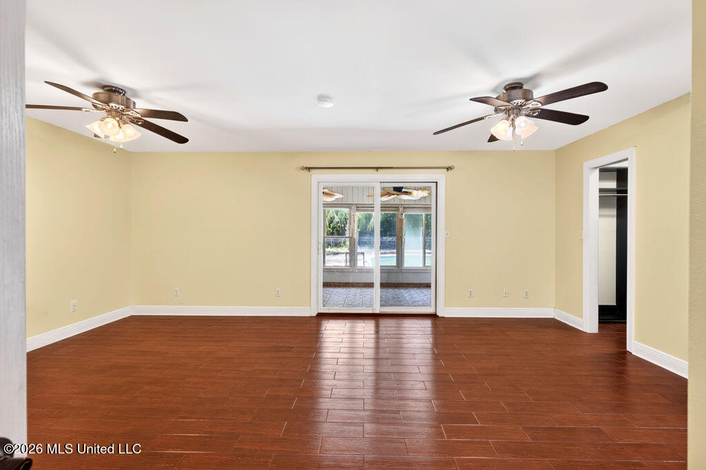 219 Tantallon Drive Property Photo 18