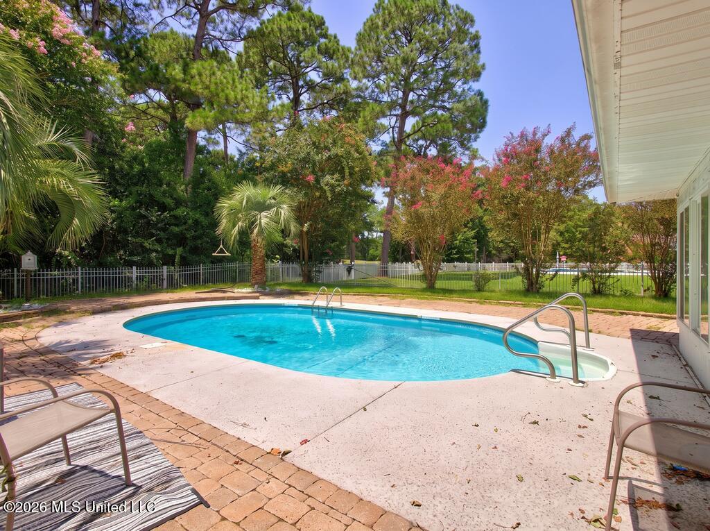 219 Tantallon Drive Property Photo 40