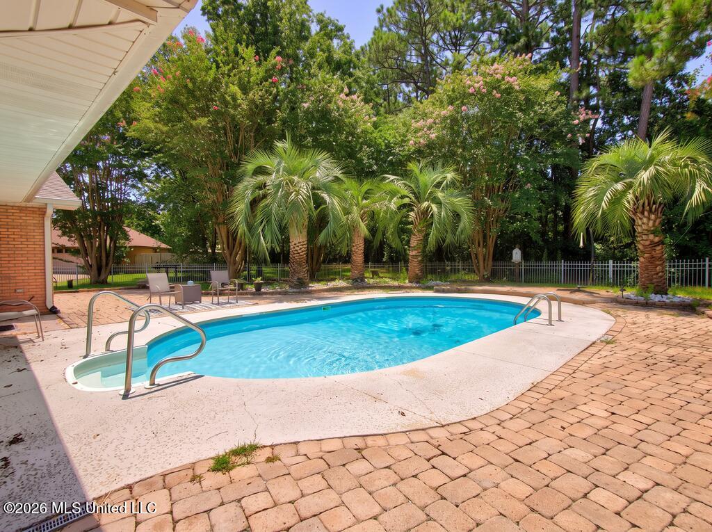 219 Tantallon Drive Property Photo 41