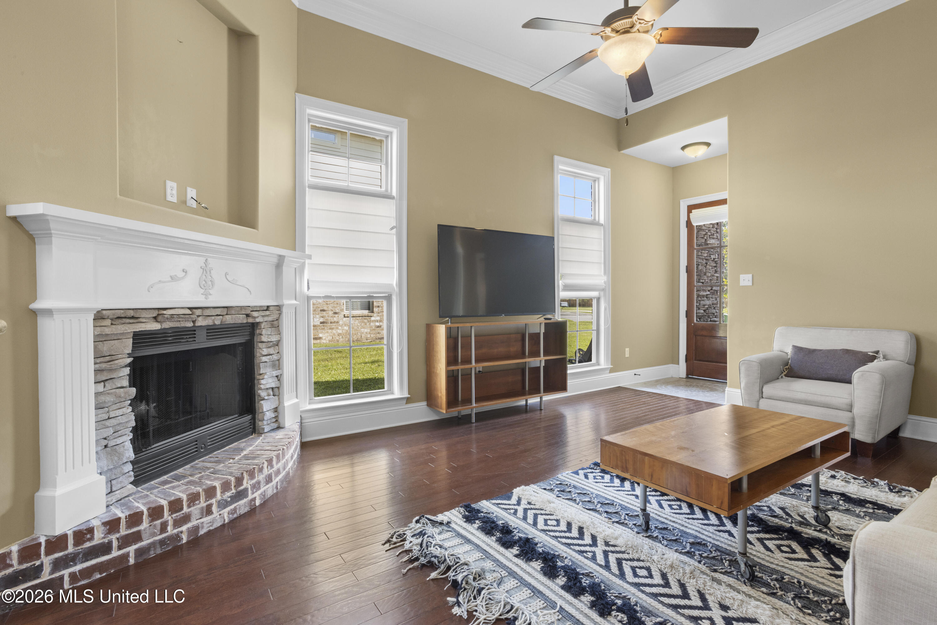 526 Palm Breeze Drive Property Photo 7
