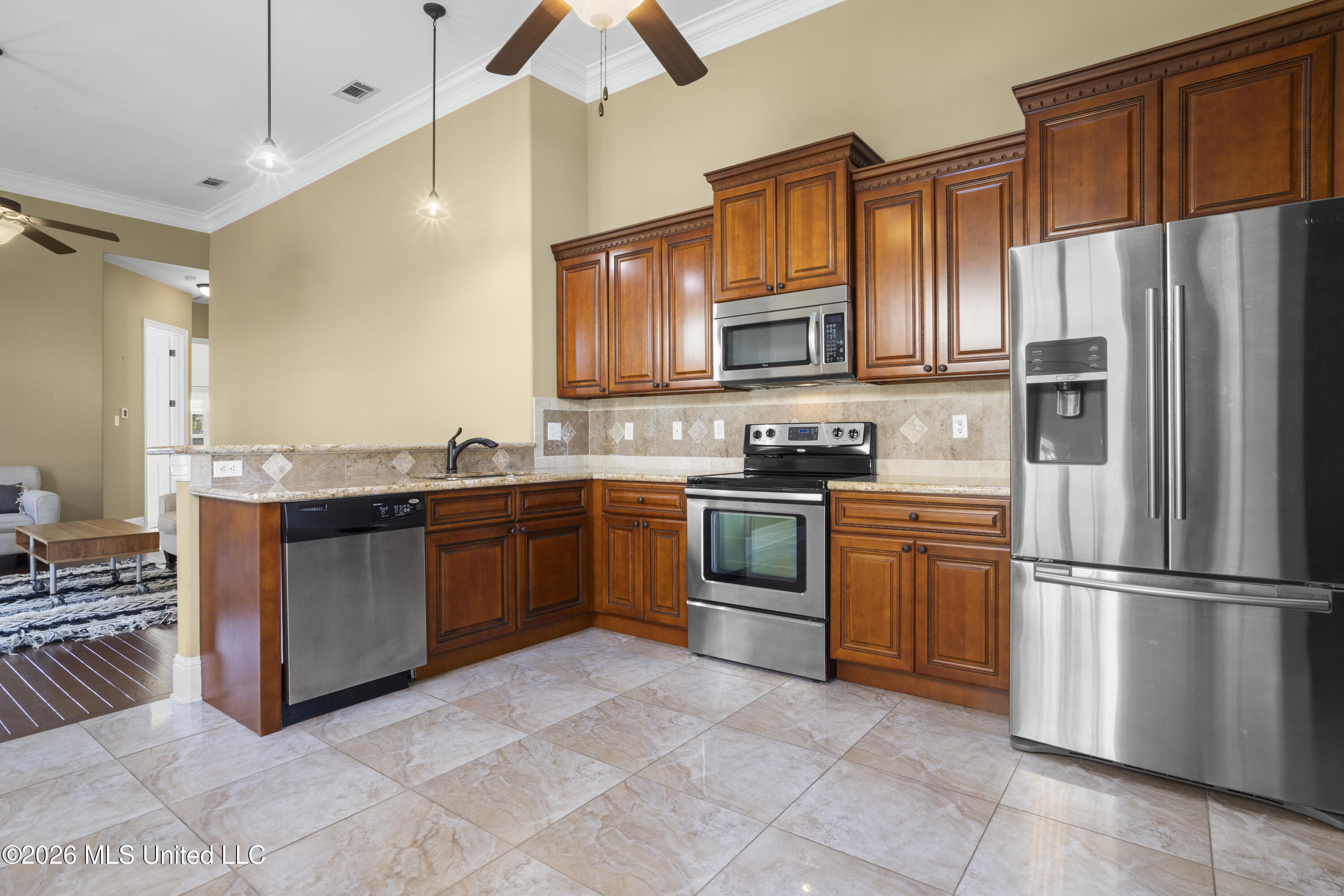 526 Palm Breeze Drive Property Photo 12