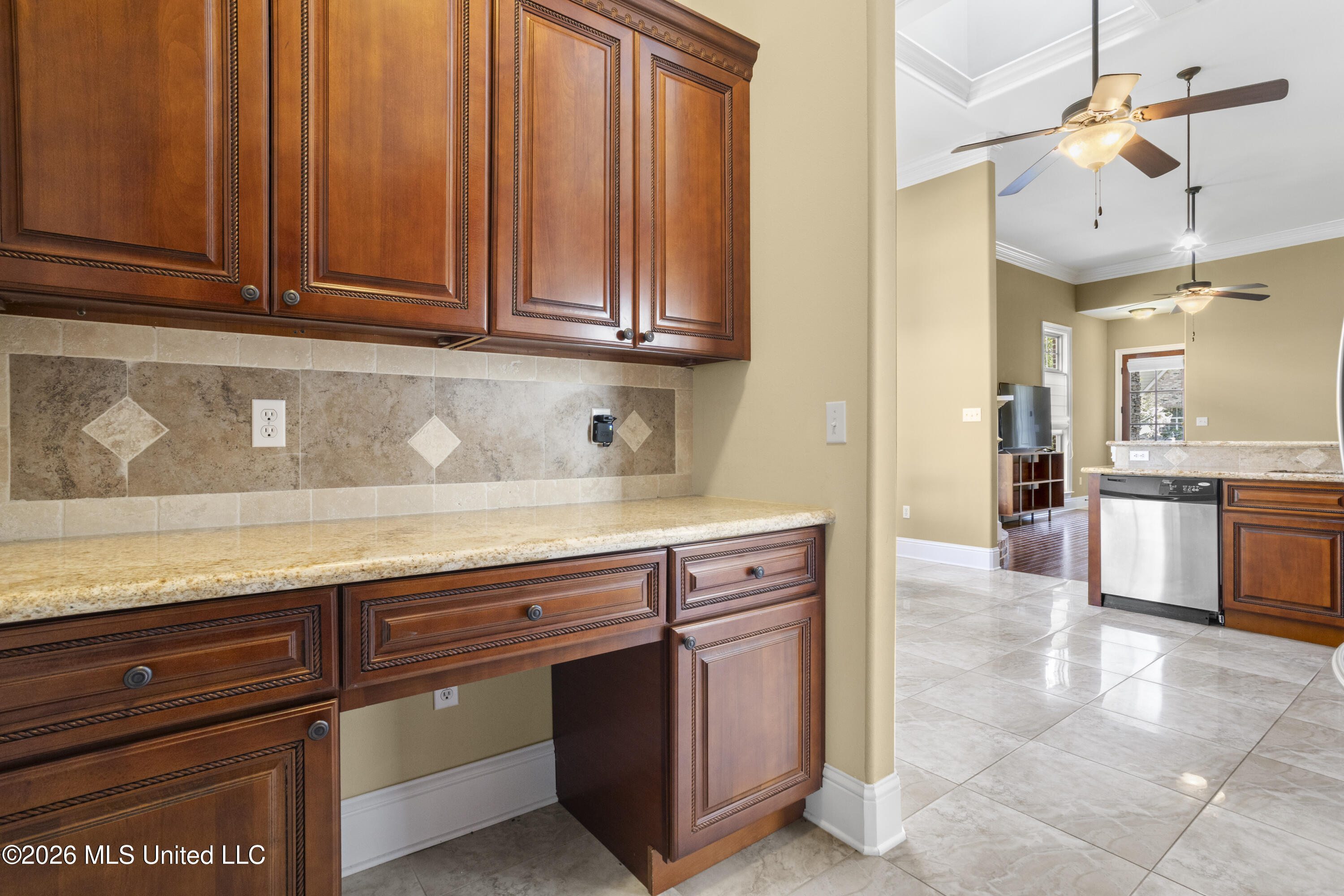 526 Palm Breeze Drive Property Photo 14