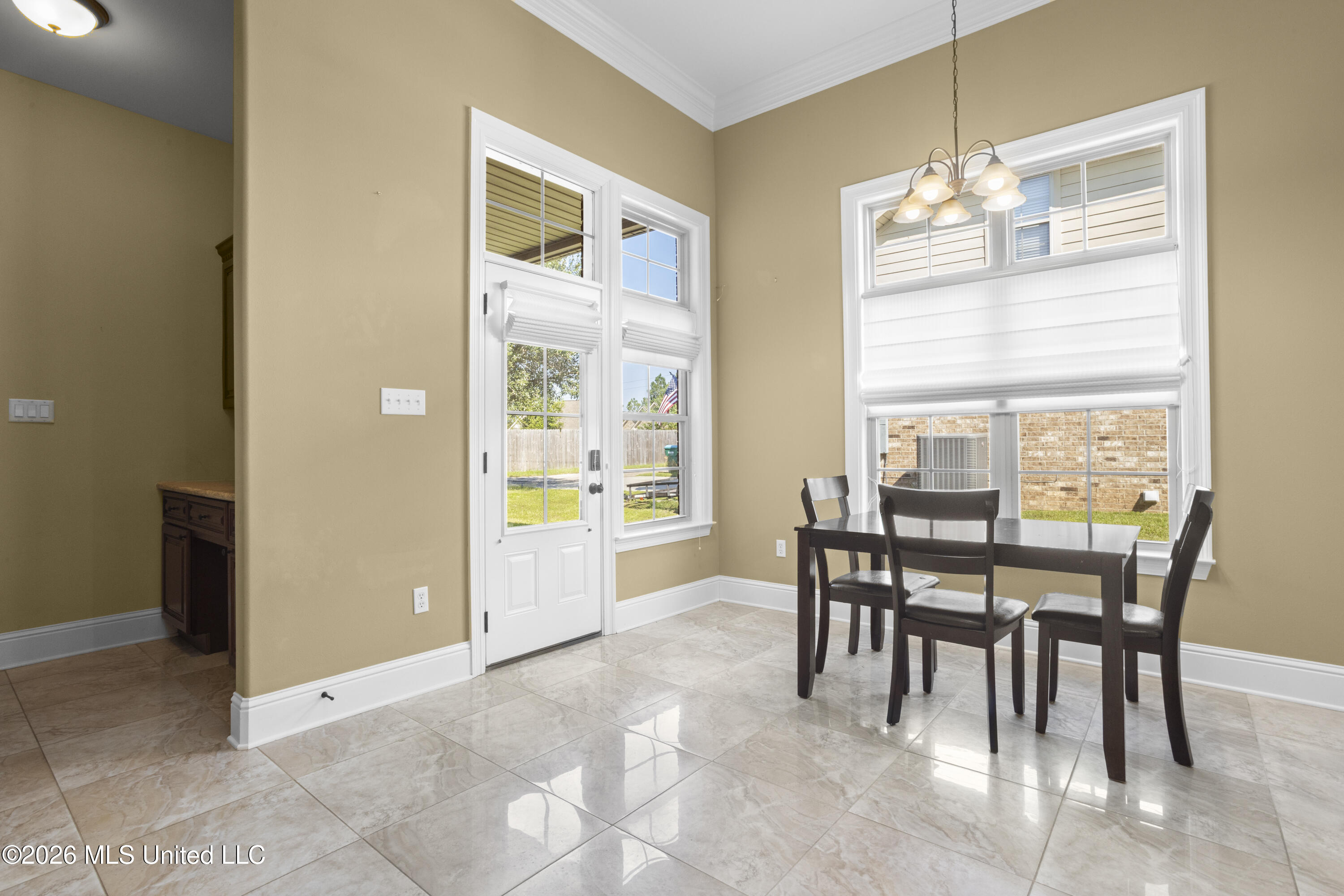 526 Palm Breeze Drive Property Photo 16