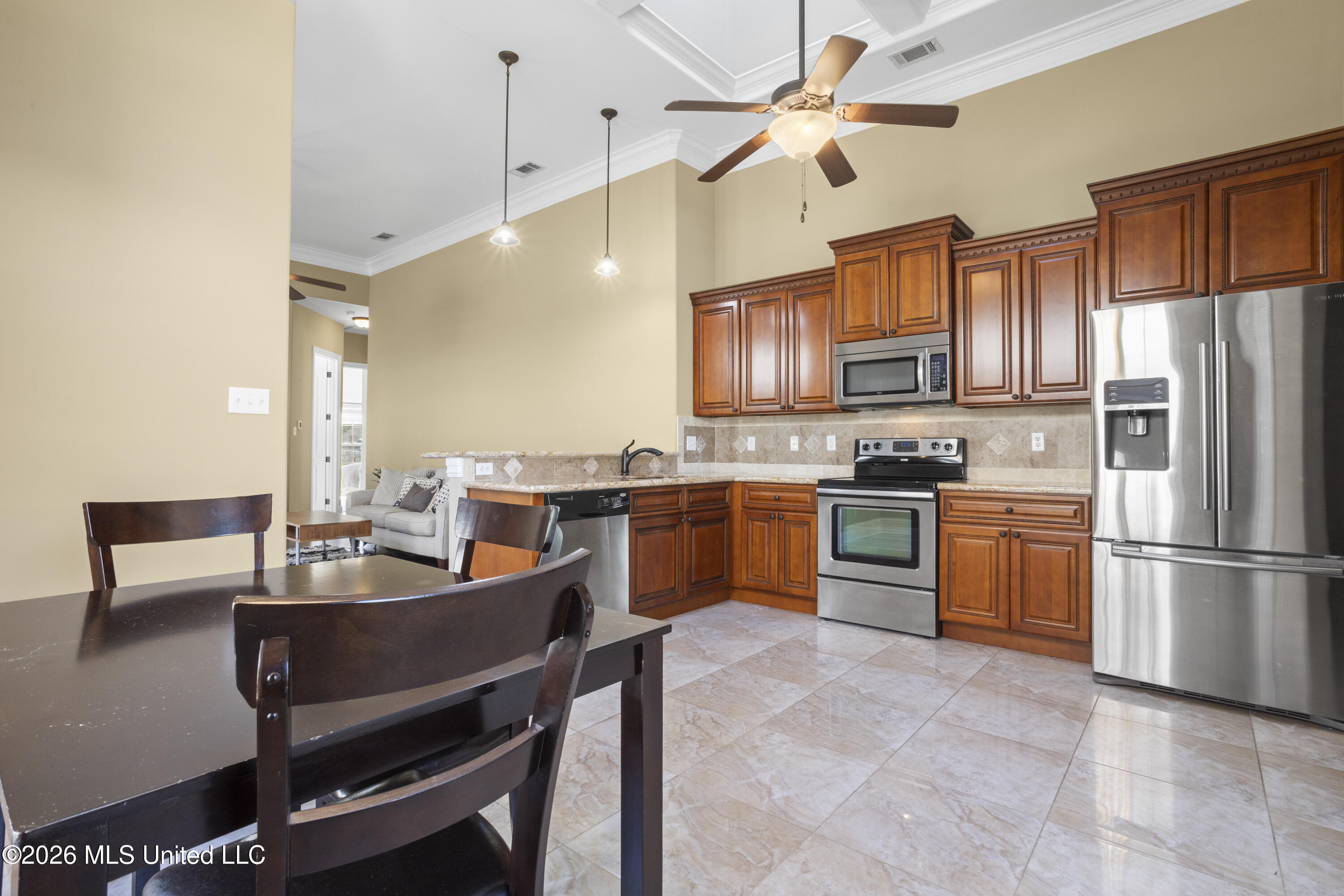 526 Palm Breeze Drive Property Photo 17