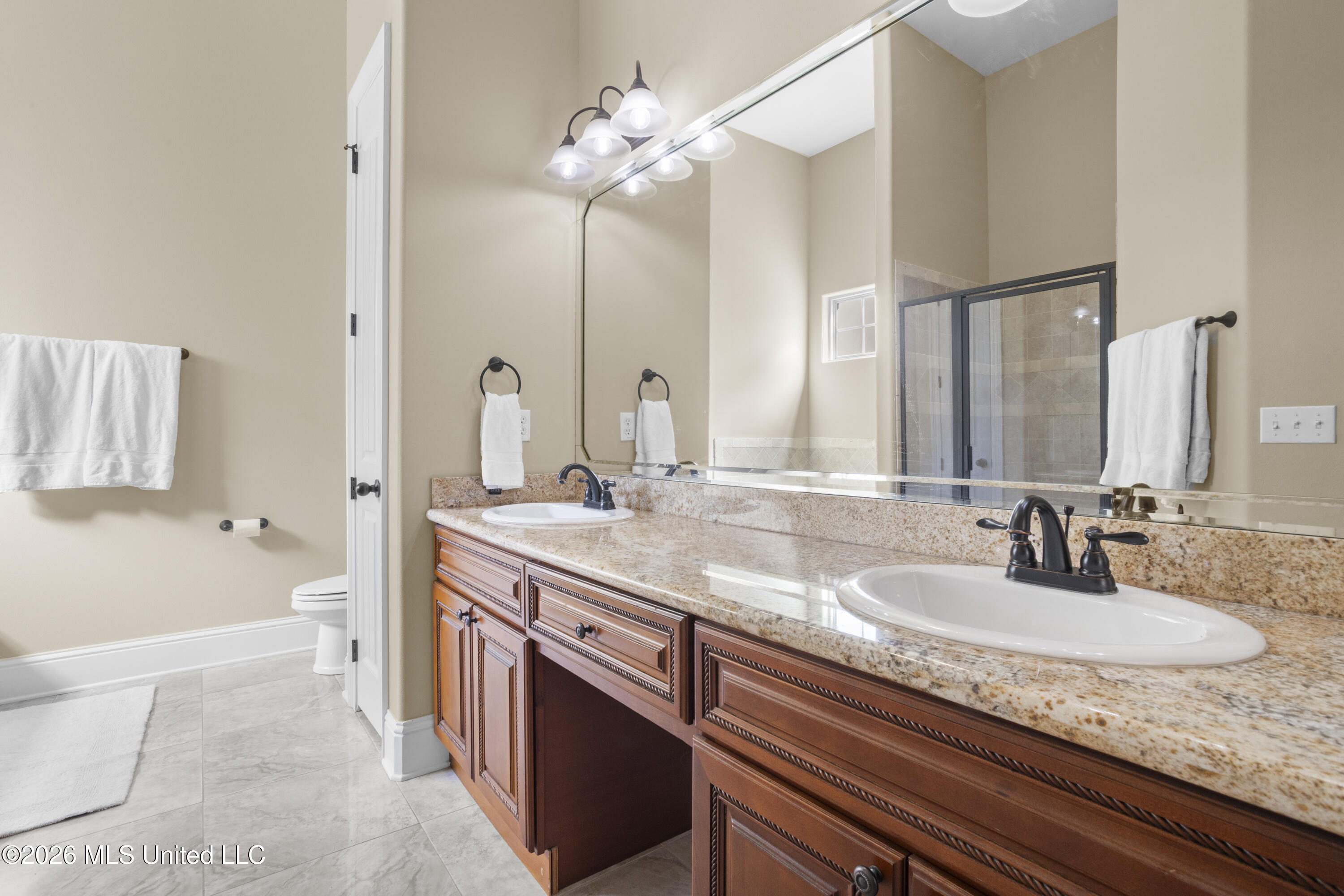 526 Palm Breeze Drive Property Photo 20