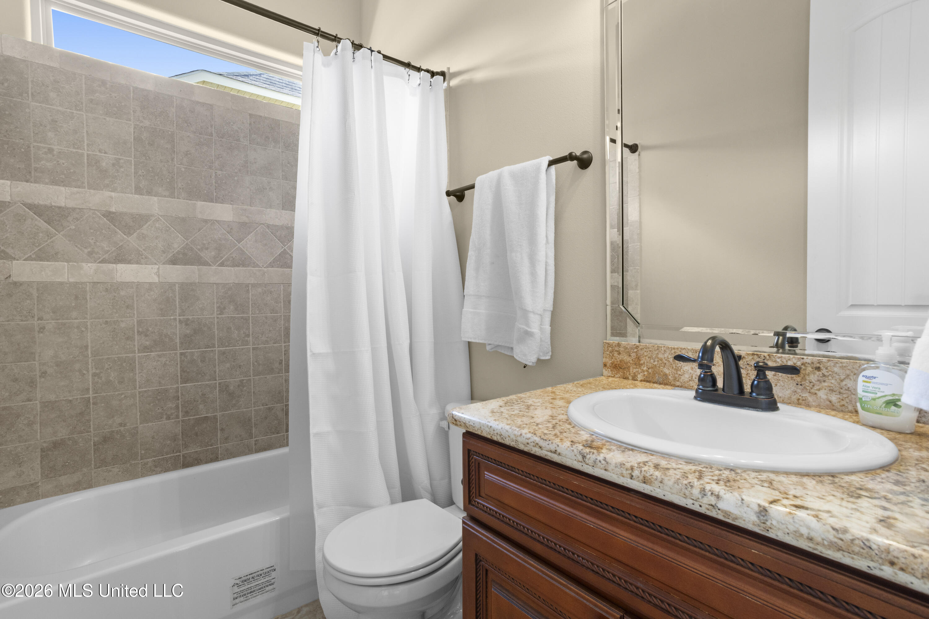 526 Palm Breeze Drive Property Photo 27