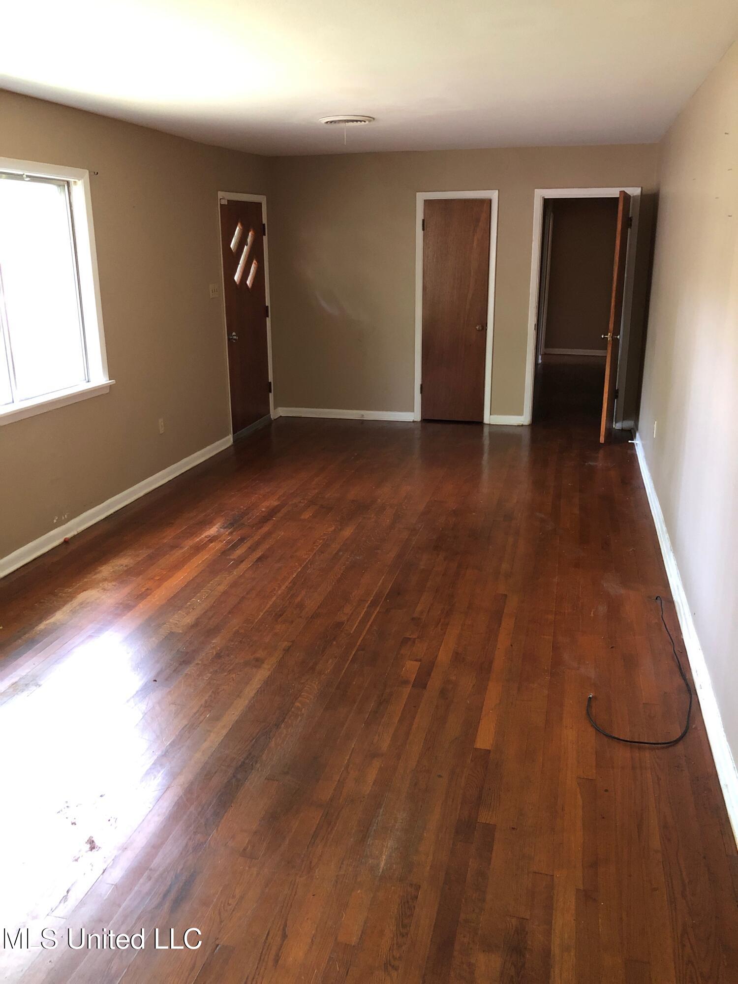 1909 Catalina Drive Property Photo 10