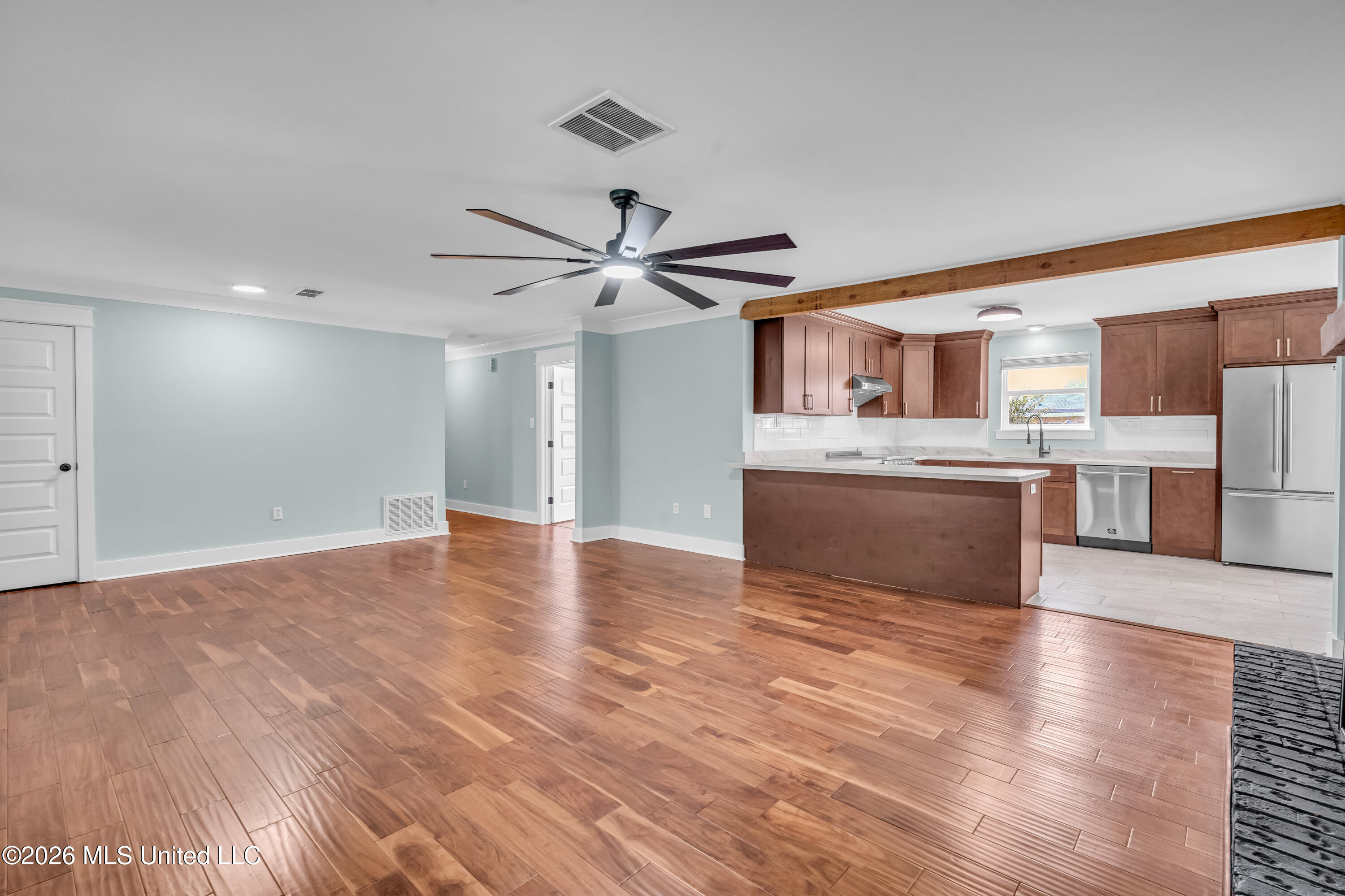 530 Bismark Street Property Photo 6