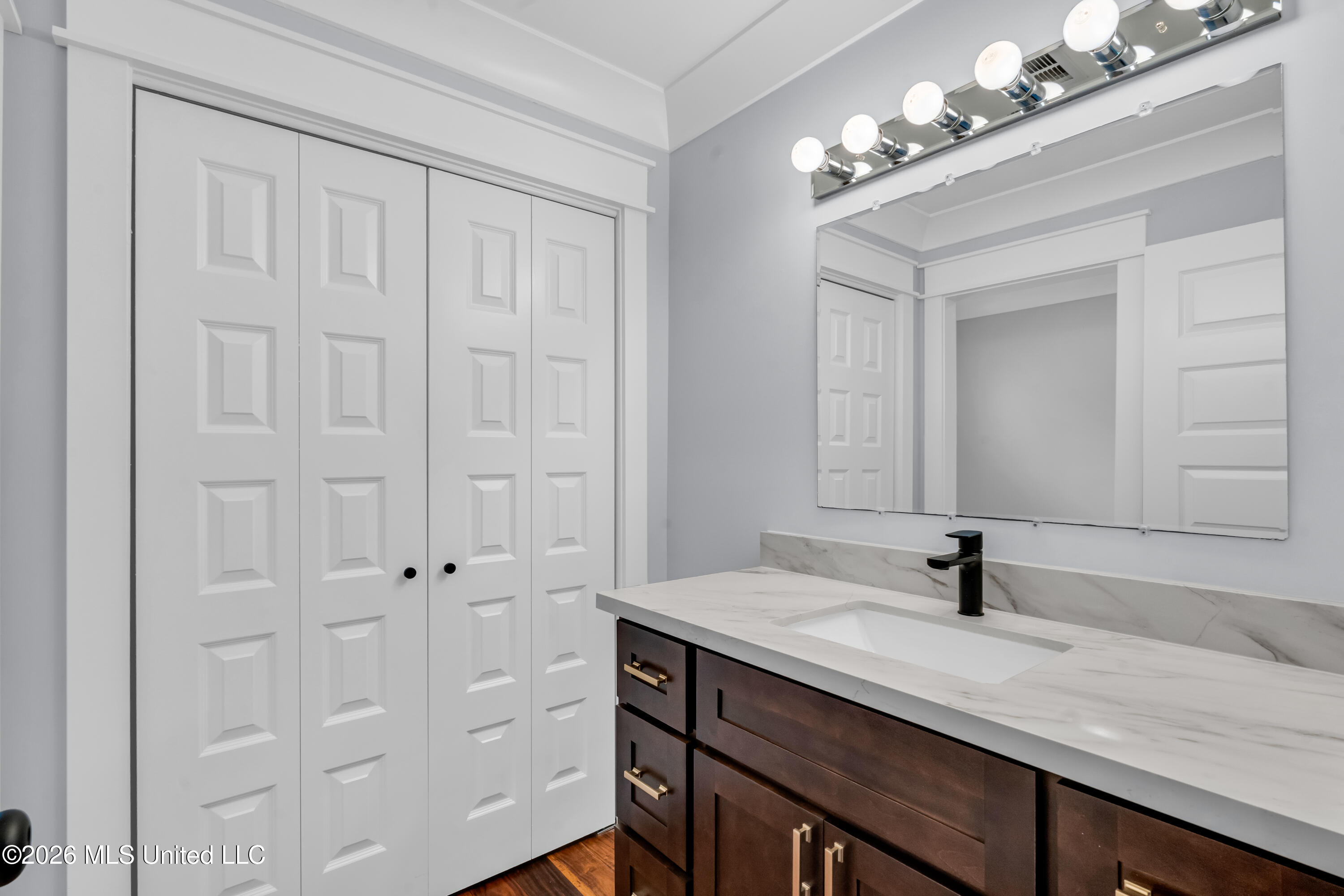 530 Bismark Street Property Photo 15