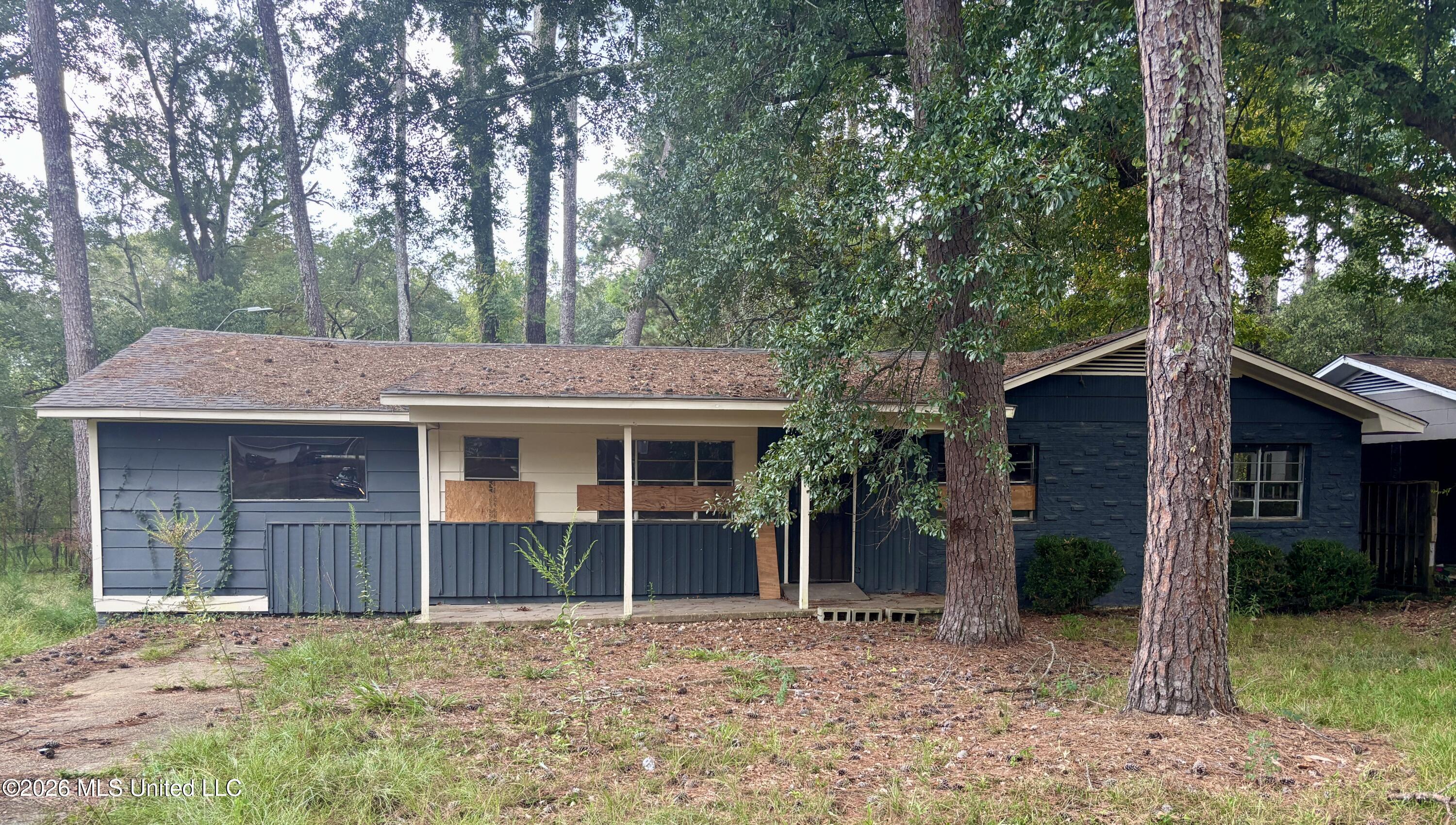441 Cummins Street Property Photo 1