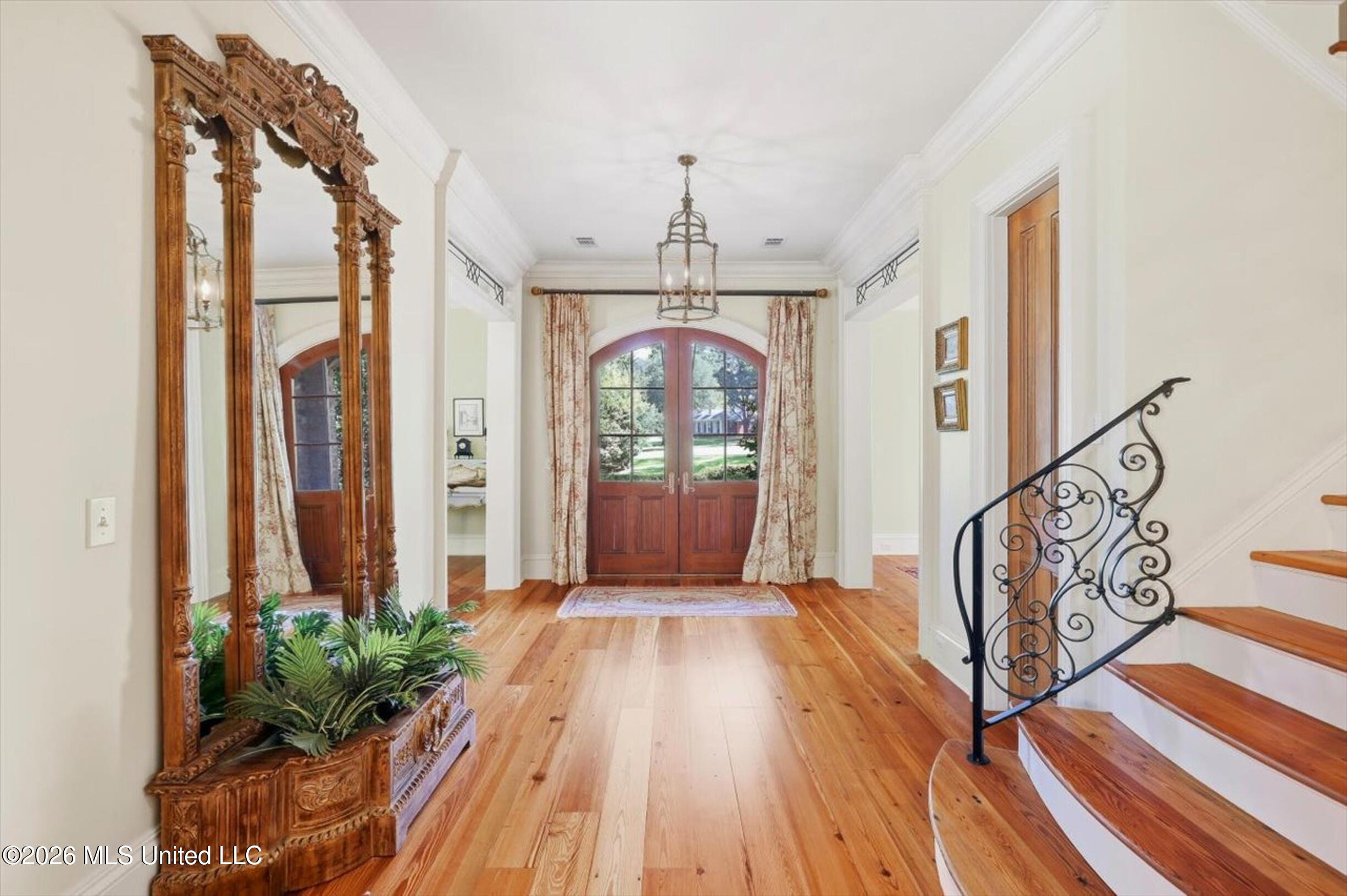 338 Hillview Drive Property Photo 4