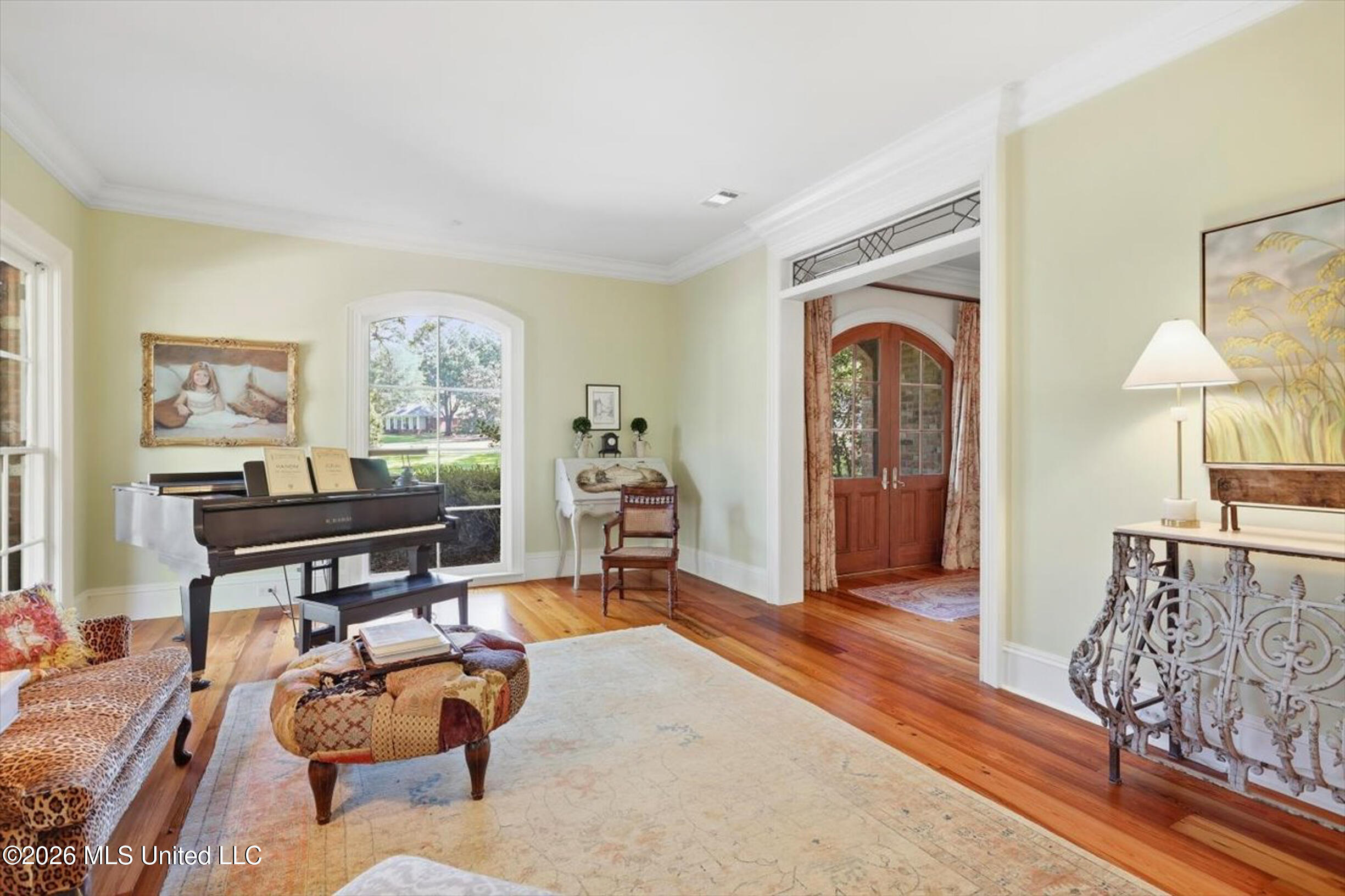 338 Hillview Drive Property Photo 6