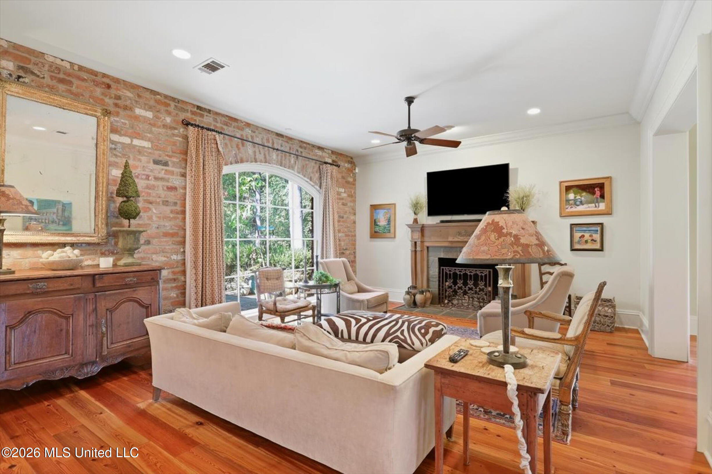 338 Hillview Drive Property Photo 11