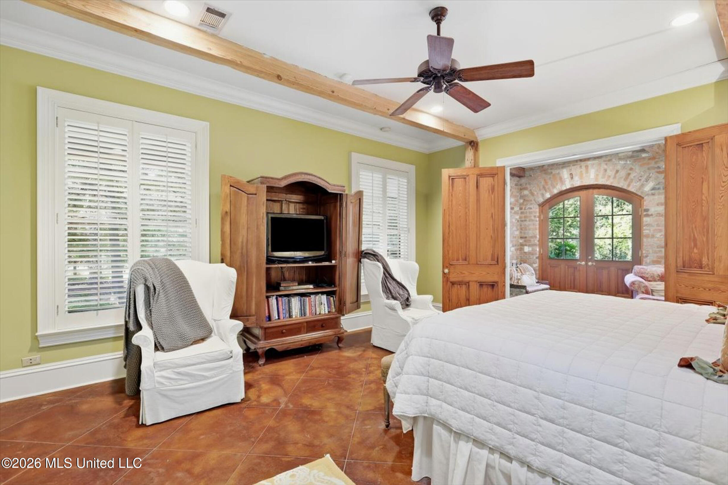 338 Hillview Drive Property Photo 21