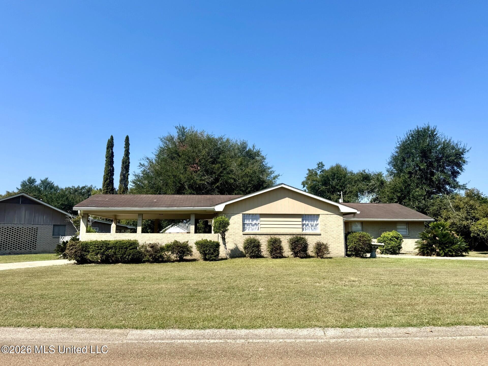 134 Lee Avenue Property Photo 1