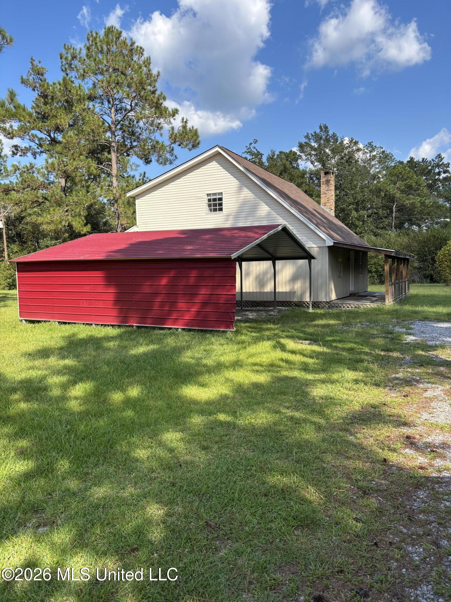 19416 Highway 15 Property Photo 1