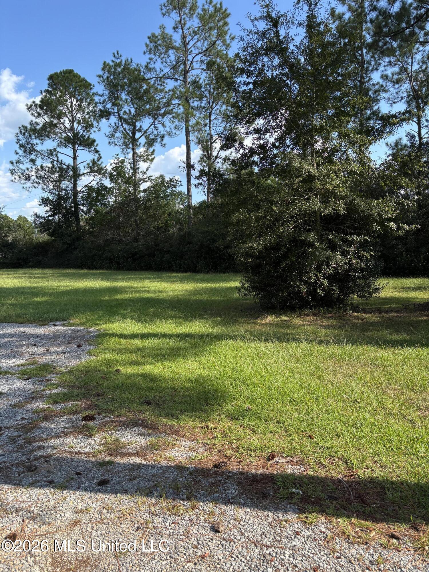 19416 Highway 15 Property Photo 2