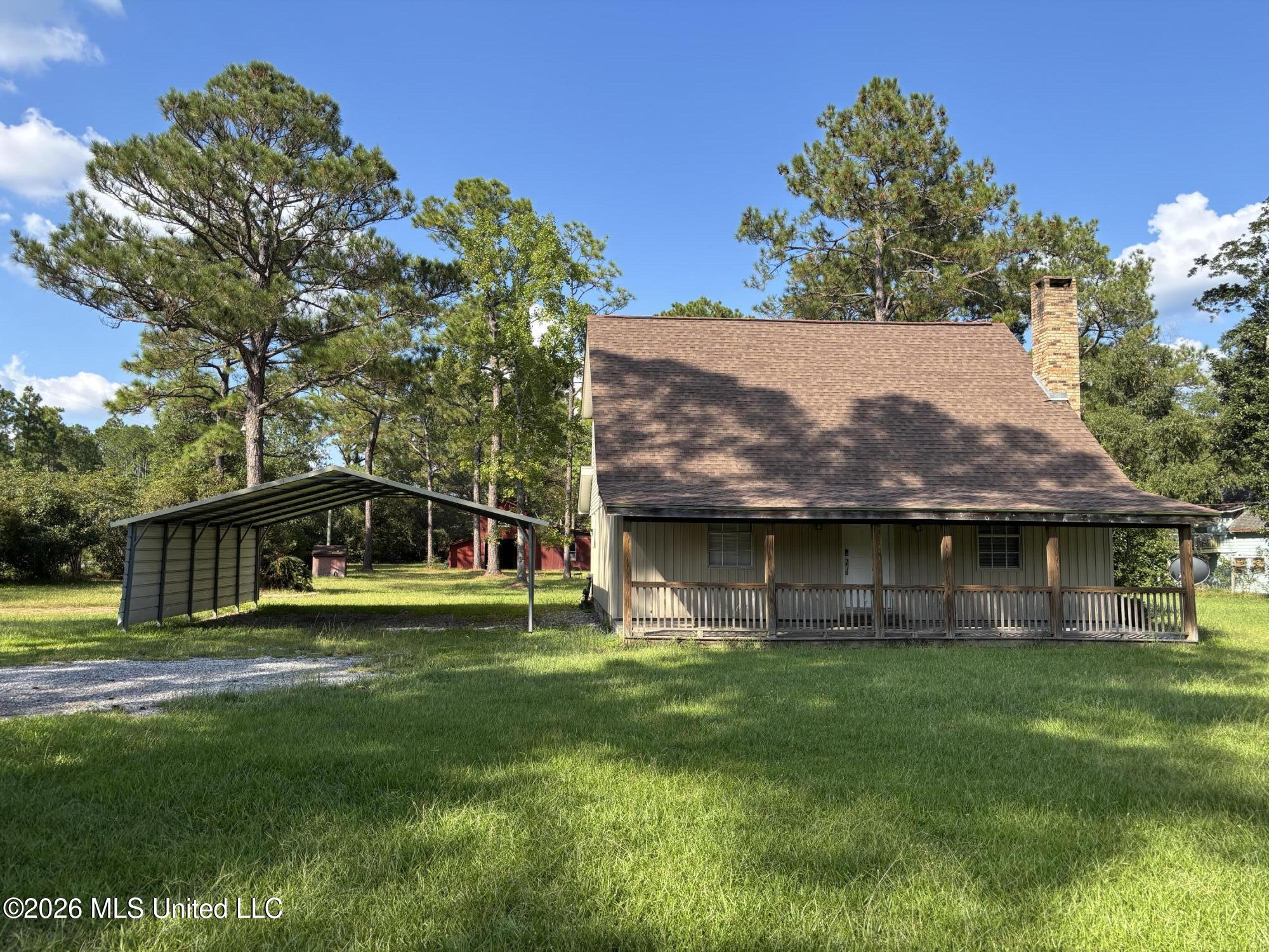 19416 Highway 15 Property Photo 4