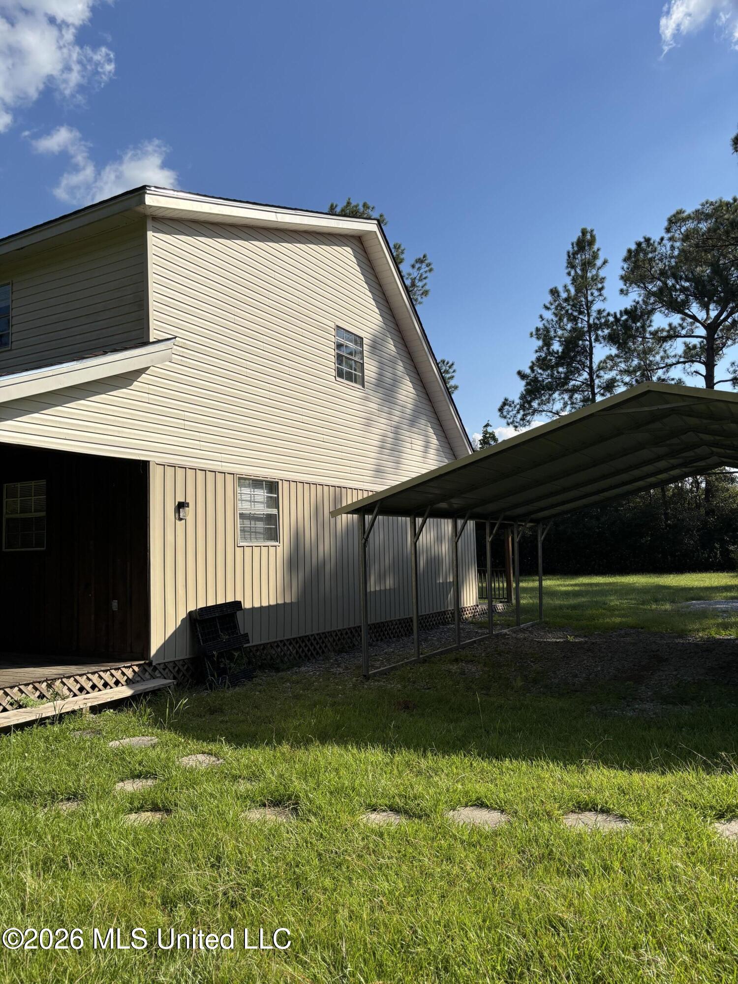 19416 Highway 15 Property Photo 55