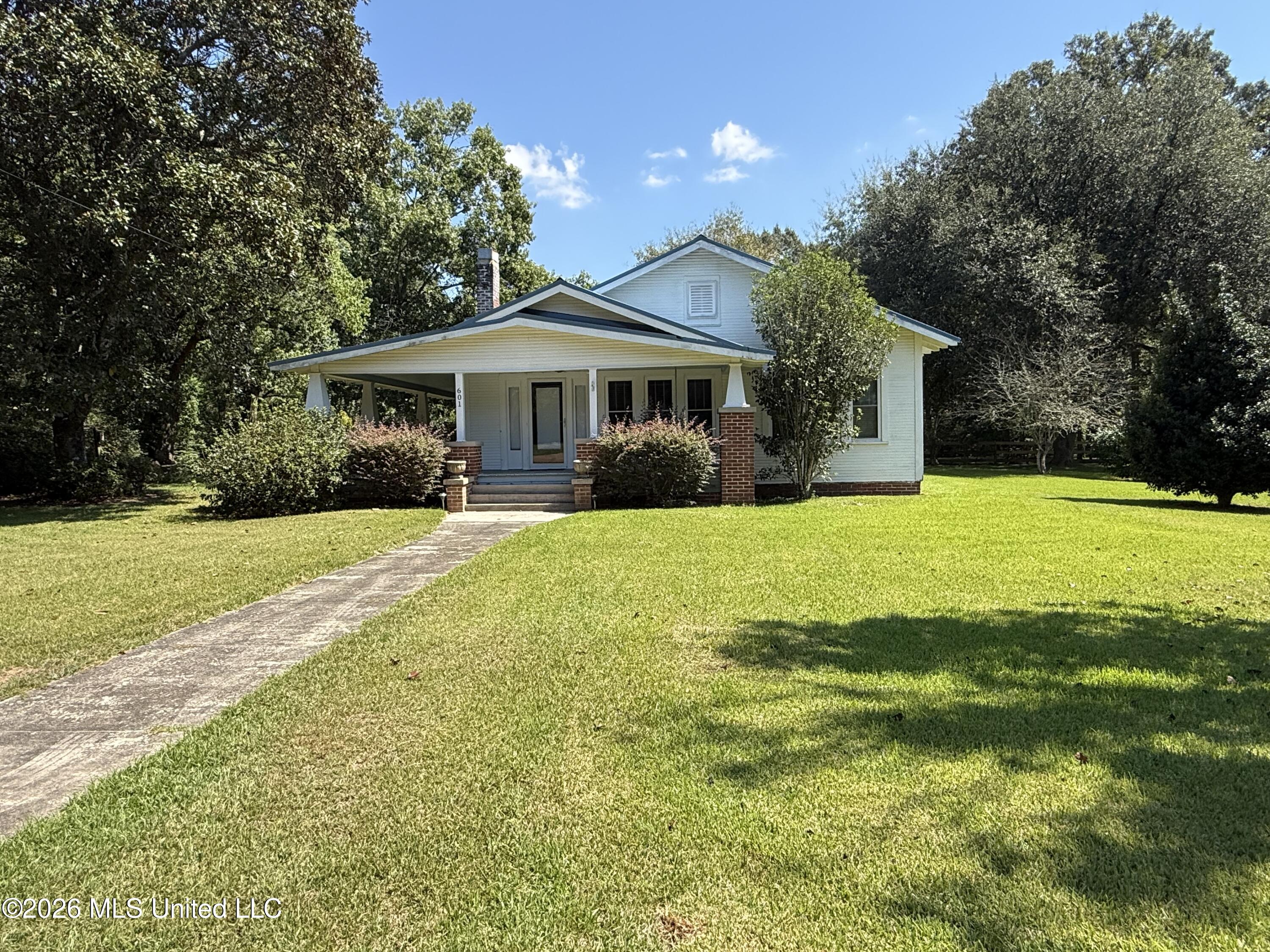 601 Cleveland Avenue Property Photo 1