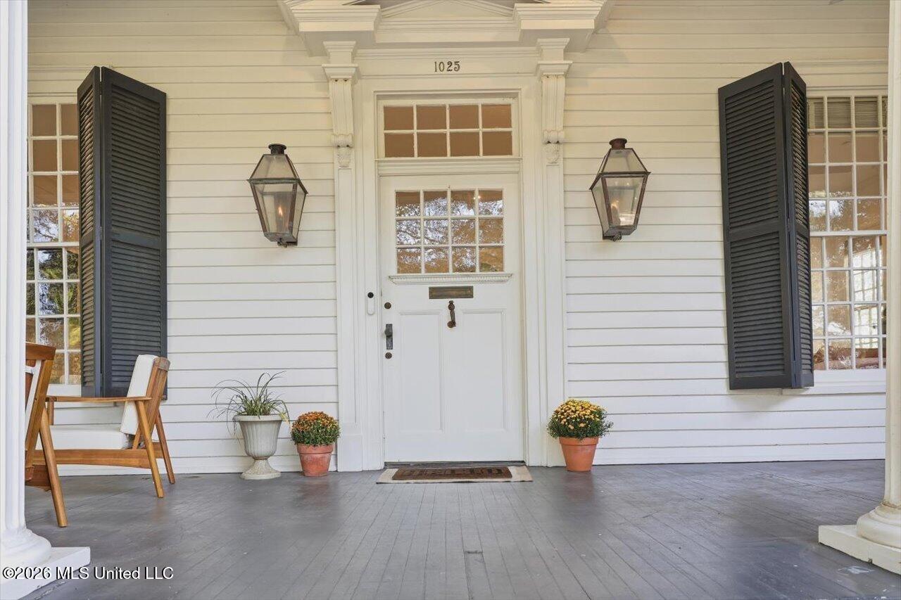 1025 Pinehurst Street Property Photo 9