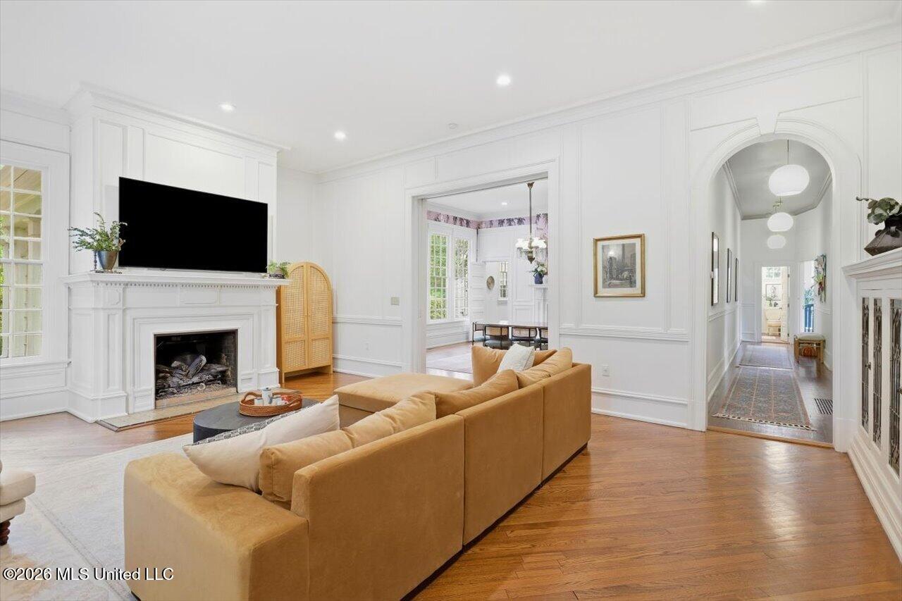 1025 Pinehurst Street Property Photo 11