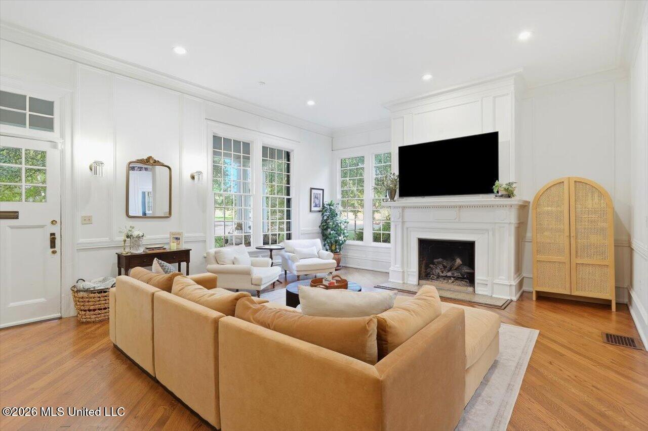 1025 Pinehurst Street Property Photo 14