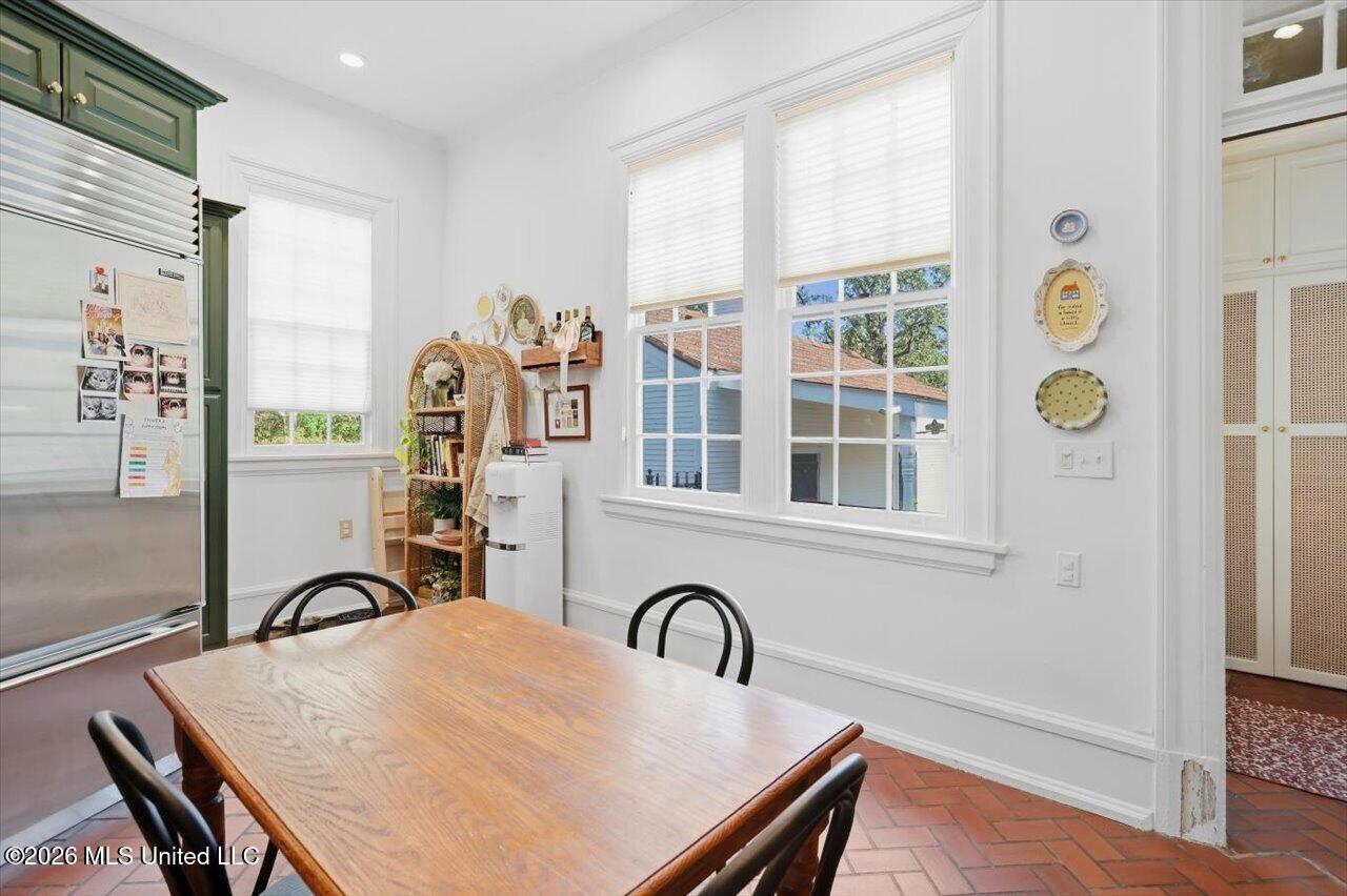 1025 Pinehurst Street Property Photo 20