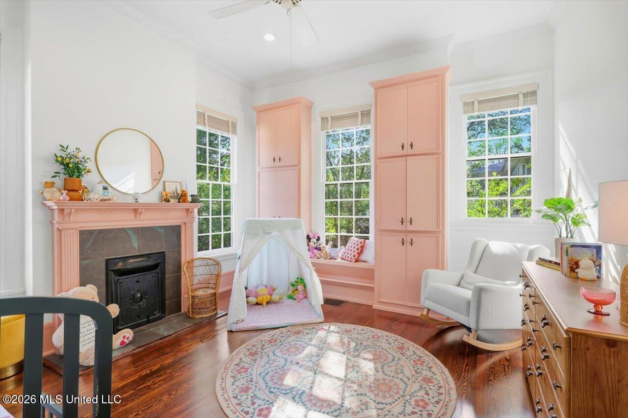 1025 Pinehurst Street Property Photo 25