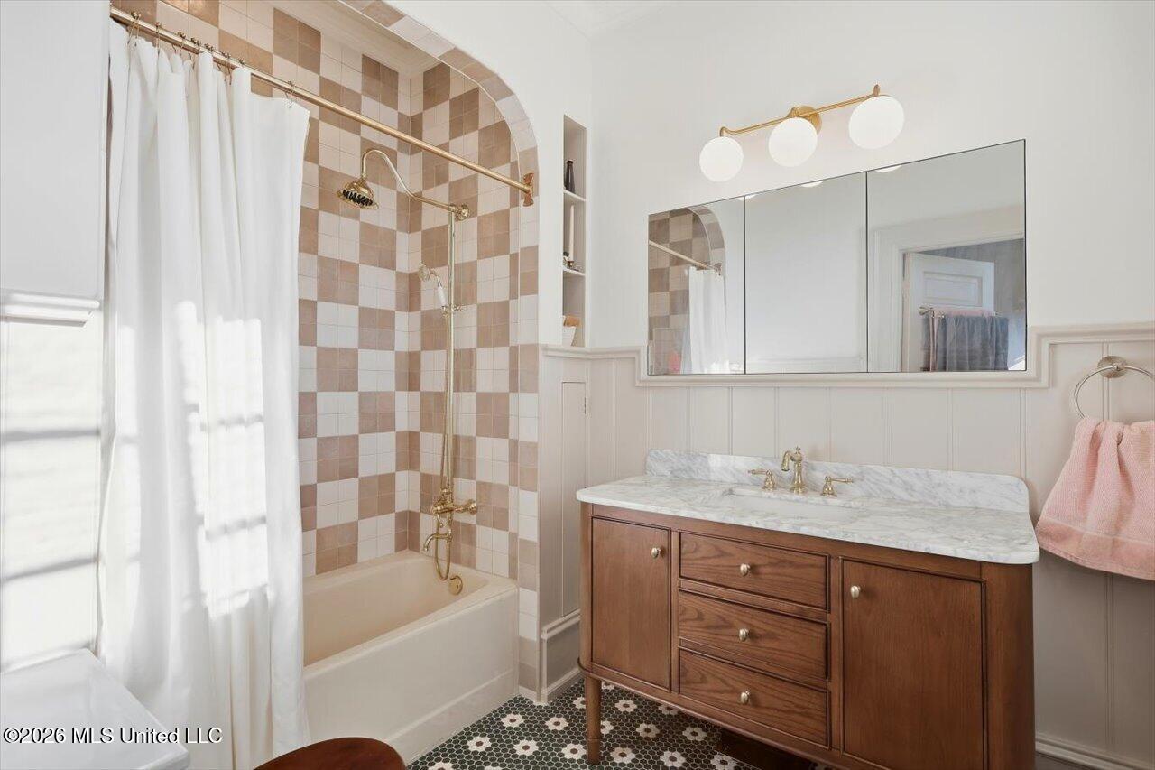 1025 Pinehurst Street Property Photo 28