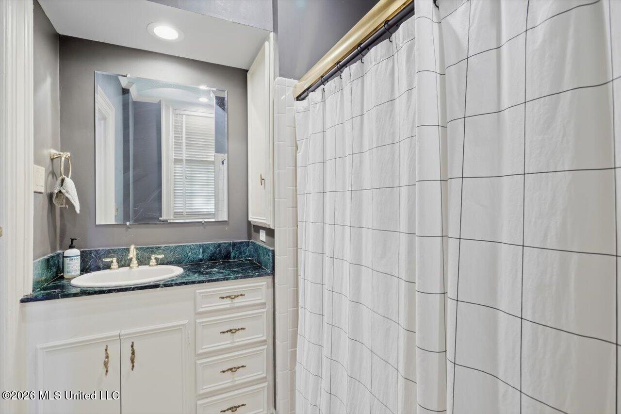 1025 Pinehurst Street Property Photo 32