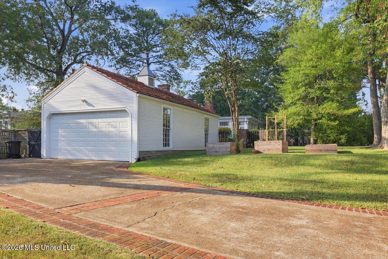 1025 Pinehurst Street Property Photo 45