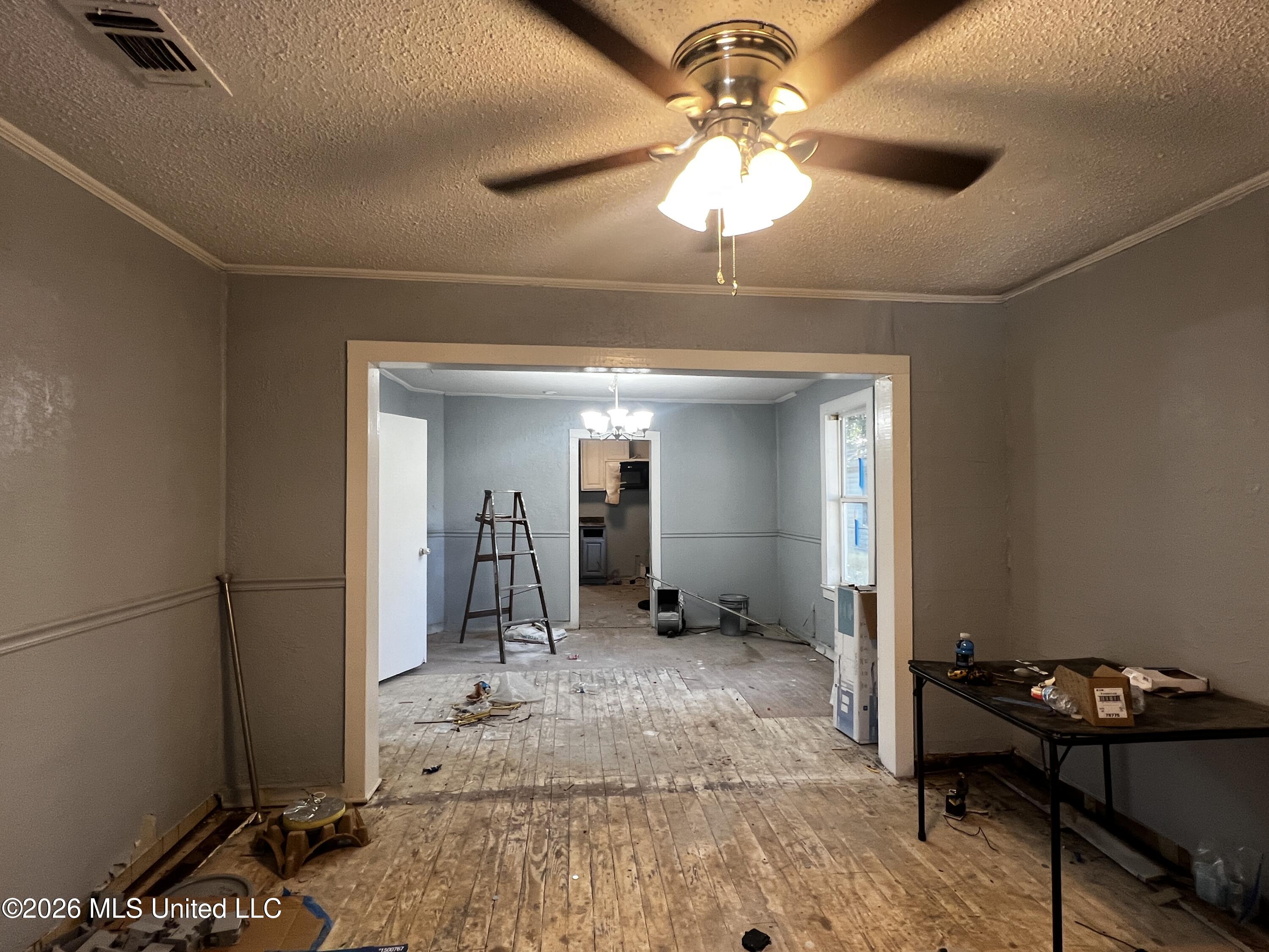 1611 19th Street Property Photo 3